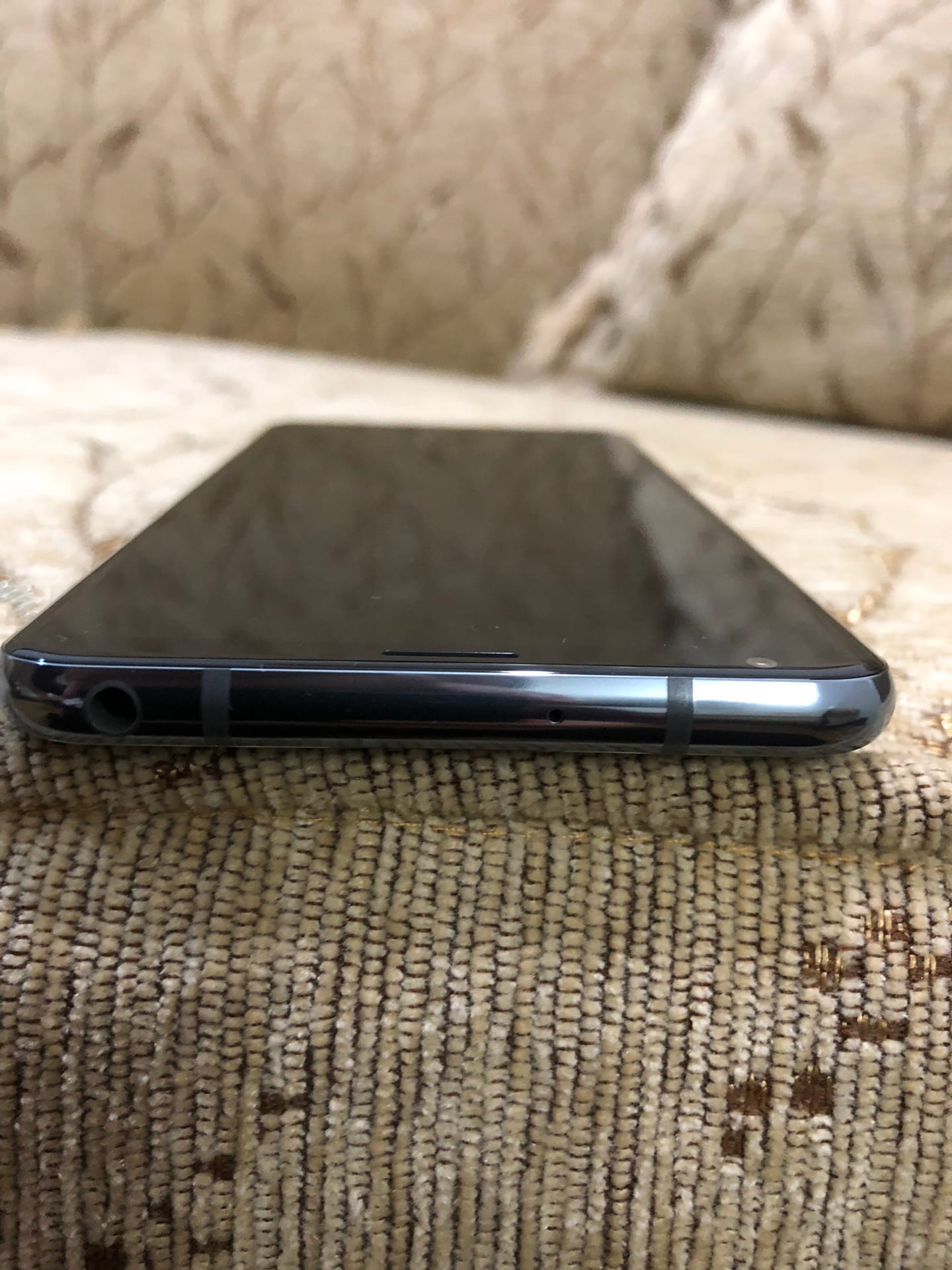 ال جي حي 7 للبيع بسعر مغري LG G7 THINQ
لا تنسَ أنك شاهدت هذا الإعلان في عنكبوت
تلفون ال جي جي...