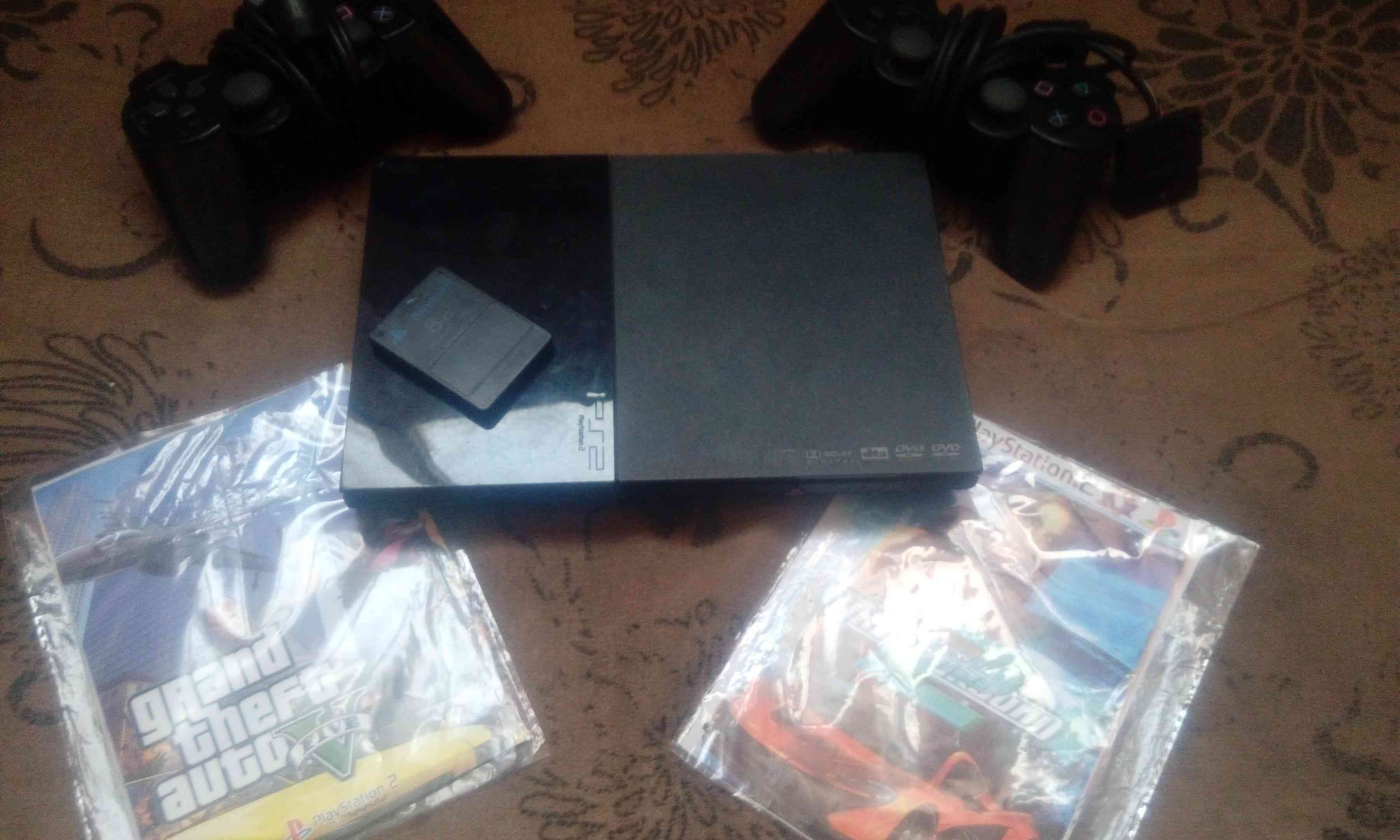 ps 2 للبيع
لا تنسَ أنك شاهدت هذا الإعلان في عنكبوت
بلا ستيشن للبيع بحاله الوكاله ايدتين شغالا...