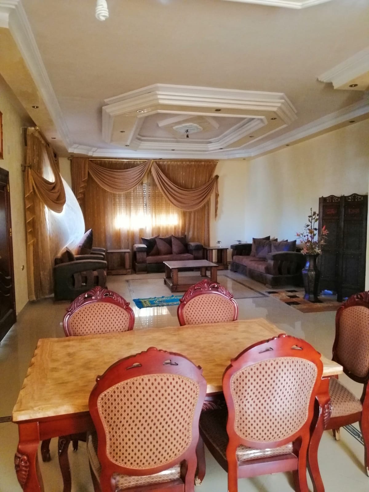 فيلا للبيع طريق المطار
لا تنسَ أنك شاهدت هذا الإعلان في عنكبوت
فيلا اوشبه عماره 3طوابق الاول...
