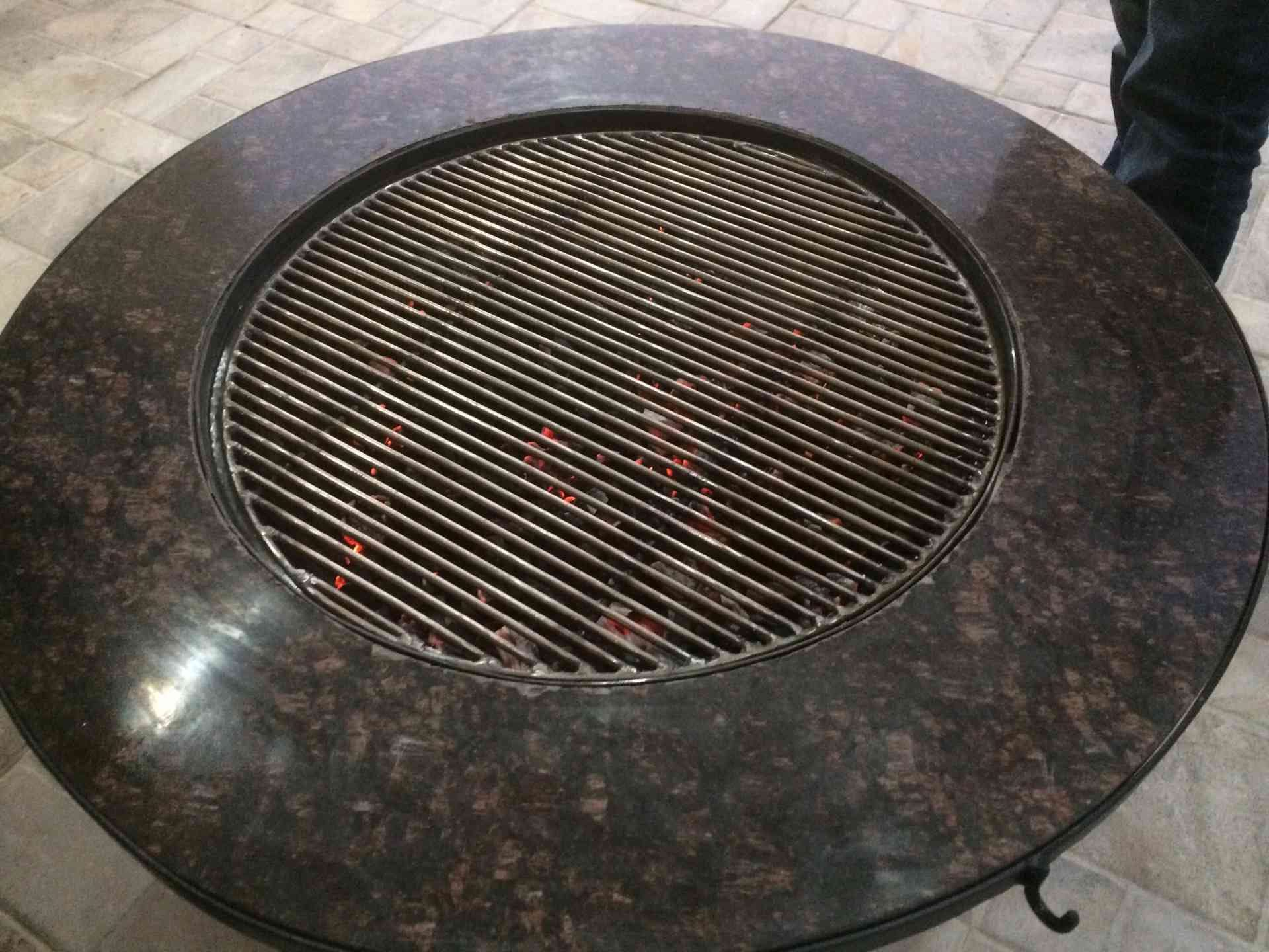 منقل للشواء مميز جدا Best grill (شوايه )
لا تنسَ أنك شاهدت هذا الإعلان في عنكبوت
منقل للشواء...