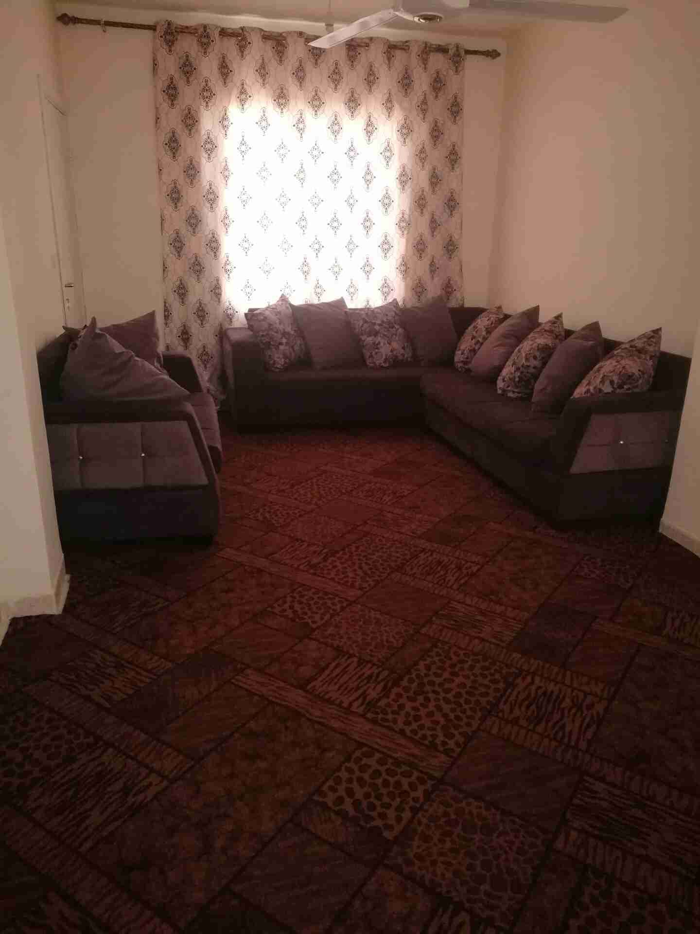 طقم كنب علا الطراز الحديث جديد استعمالةخفيف بداعي السفر
لا تنسَ أنك شاهدت هذا الإعلان في عنكبوت...