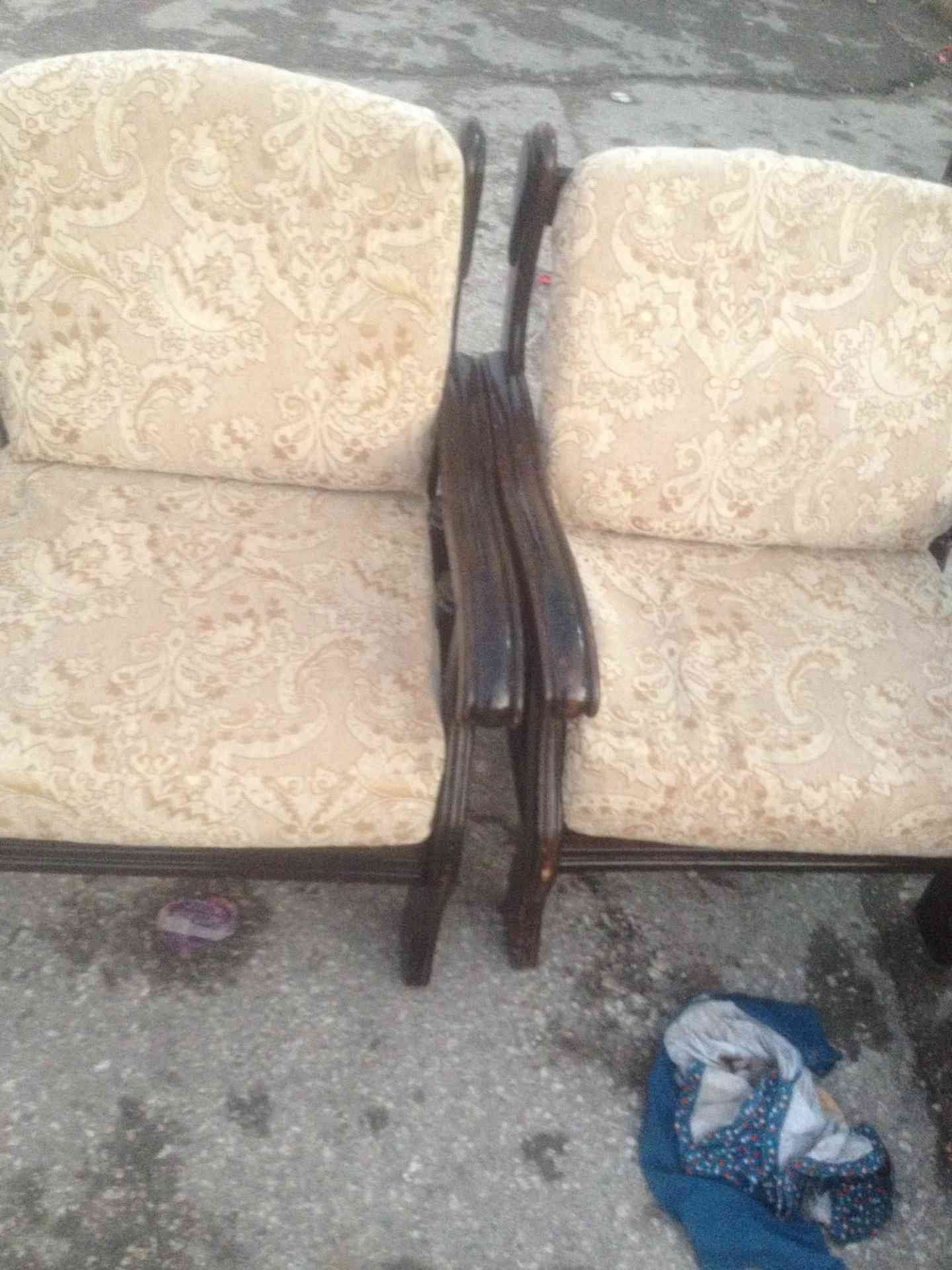 طقم مرس نضيف
لا تنسَ أنك شاهدت هذا الإعلان في عنكبوت
الطقم نضيف بالصلاه على النبي دهان جديد غ...