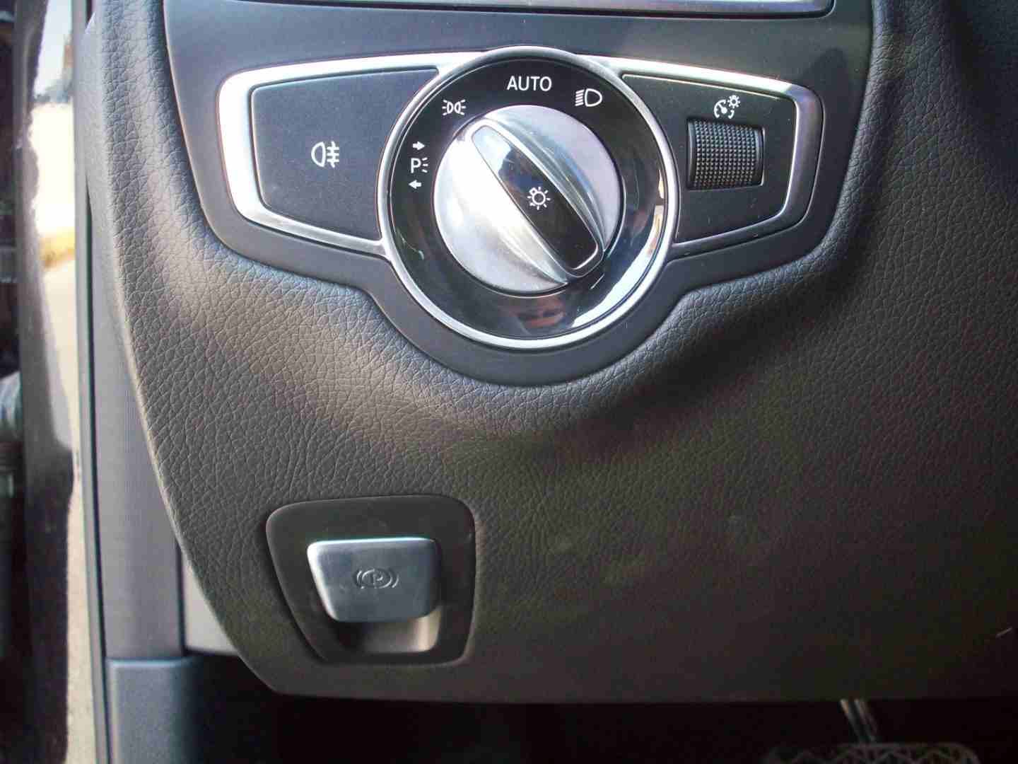 2016 MERCEDES BENZ C180
لا تنسَ أنك شاهدت هذا الإعلان في عنكبوت
2016 MERCEDES BENZ C180
*وارد أل...