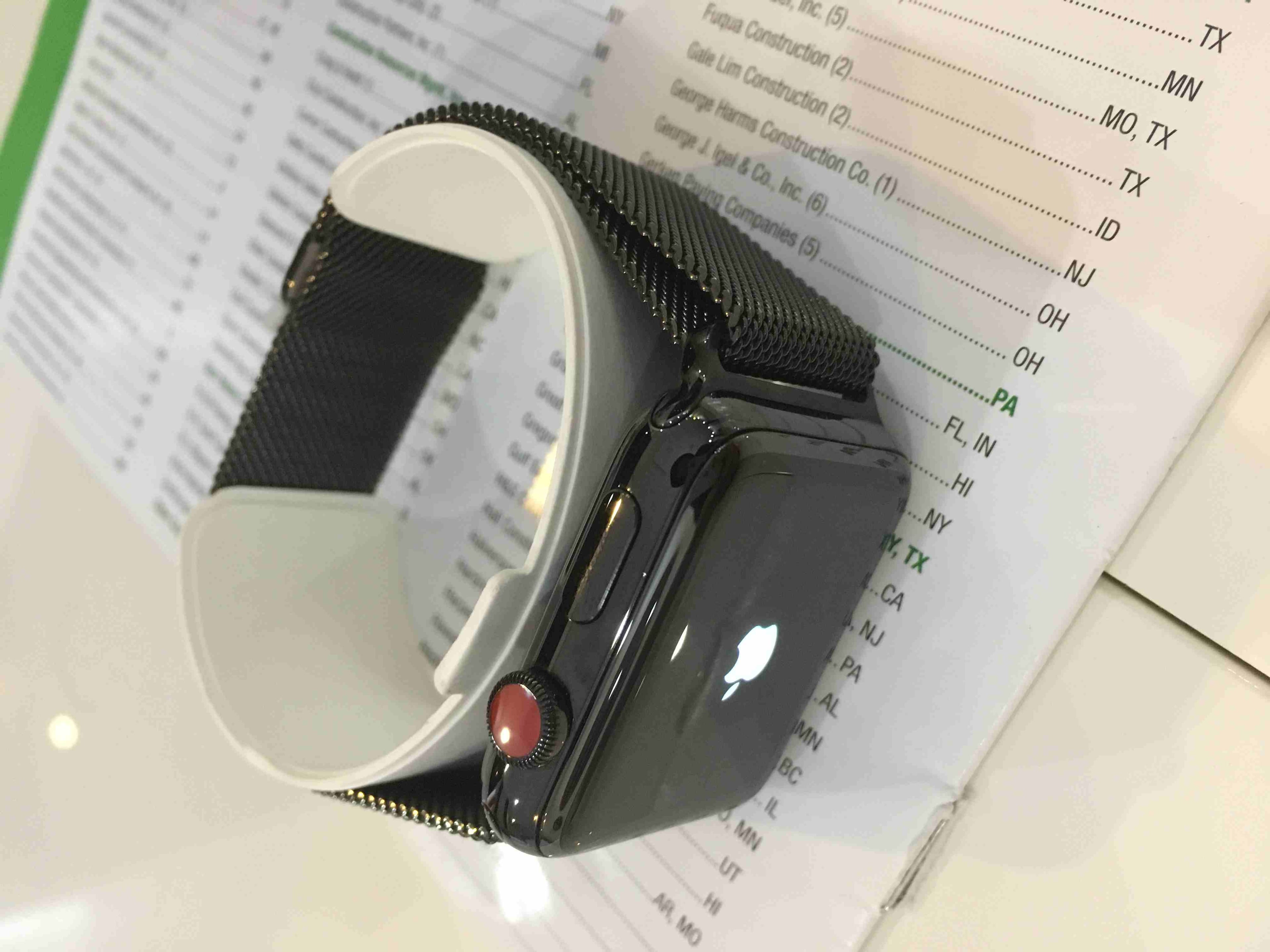 Apple Watch Series 3 LTE - Stainless Steel Jet Black
لا تنسَ أنك شاهدت هذا الإعلان في عنكبوت
Mint...