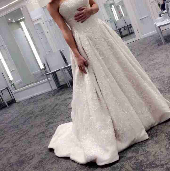 Beautiful & classy designer wedding dress from London
لا تنسَ أنك شاهدت هذا الإعلان في عنكبوت...