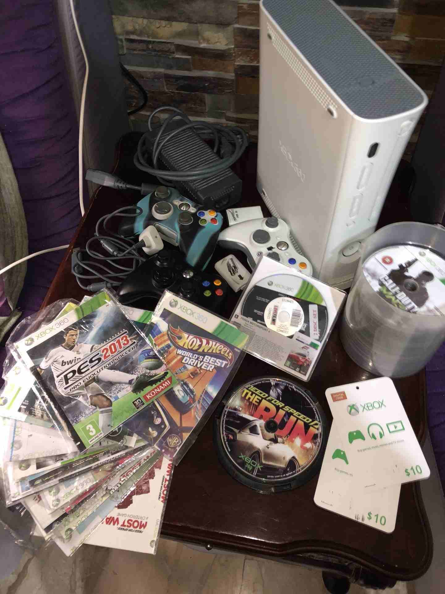 اكس بوكس360xbox جيجا256 gb بحاله ممتازة مع 4 أيدي و معدله اجدد تعديل و 255 سديcd
لا تنسَ أنك شاهدت هذا الإعلان في عنكبوت...
