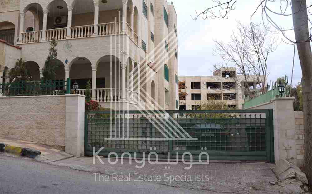 عمارة تجارية للبيع في منطقة الدوار الثالث
لا تنسَ أنك شاهدت هذا الإعلان في عنكبوت
عمارة سكنية في...