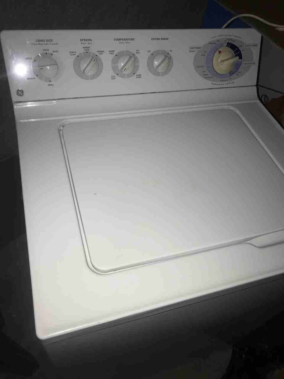 غسالة للبيع بحالة جيدة 150 دينار باب من فوق و شغول الزرقاء 0780683888
لا تنسَ أنك شاهدت هذا الإعلان في عنكبوت...