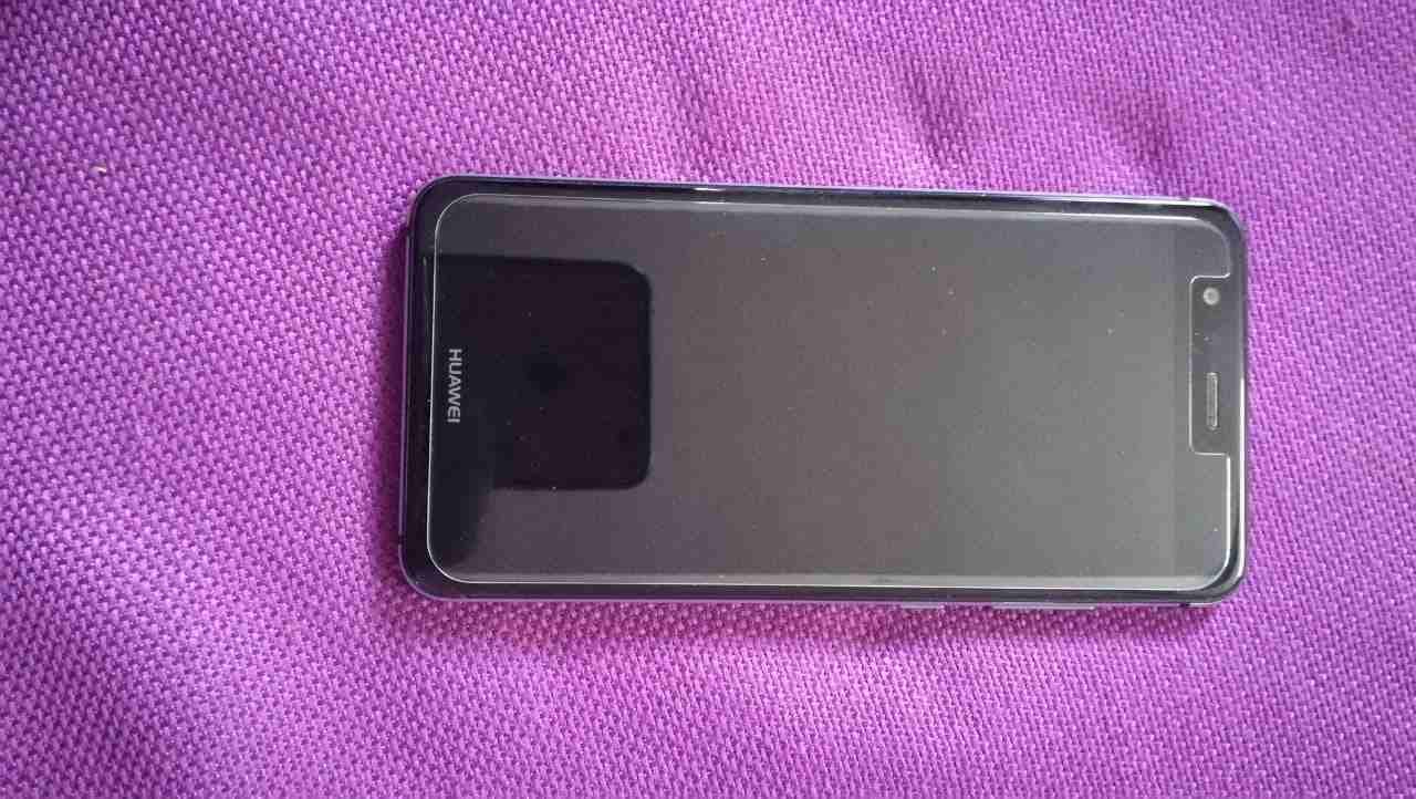 HUAWEI P 10 LITE
لا تنسَ أنك شاهدت هذا الإعلان في عنكبوت
معاه كرتونه وشاحن وباك كفر ولزق...