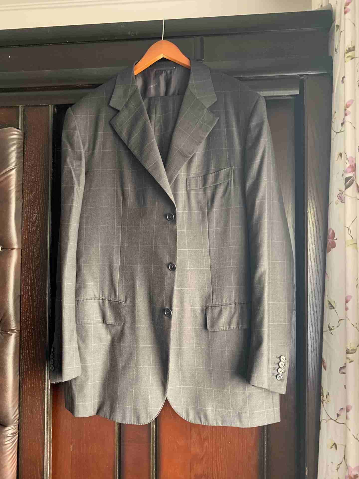 بدلة ايطالي شغل يدوي صوف سوبر 150 مقاس 52 XL
لا تنسَ أنك شاهدت هذا الإعلان في عنكبوت
بدلة ايطالي...
