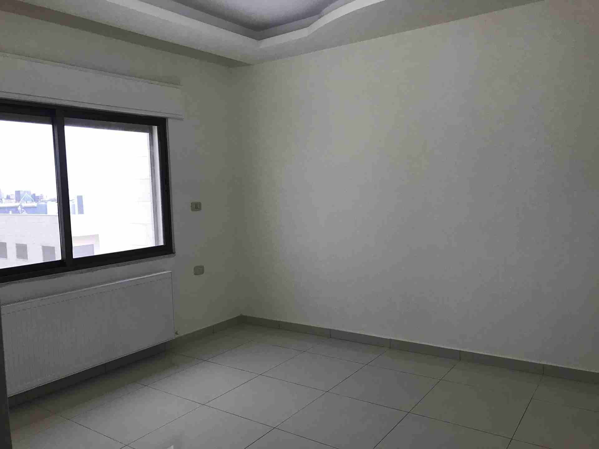 شقه فاخره في الجبيهة مقابل قصر الأميره بسمه 130 م روف 130 م بسعر مغري
لا تنسَ أنك شاهدت هذا الإعلان في عنكبوت...