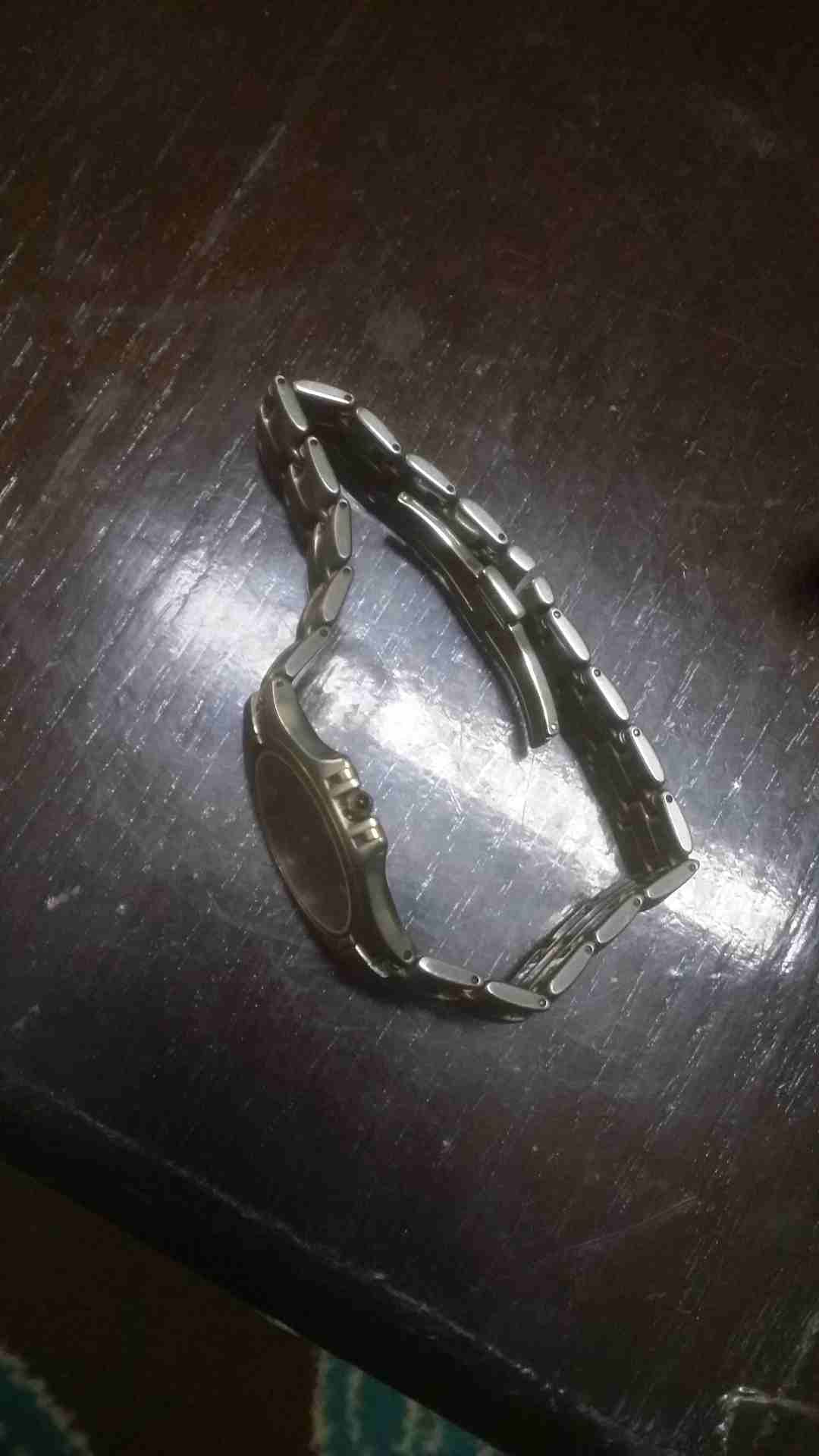 ساعه DELMA السويسريه طراز قديم انتيكه تحفه ذهب مع حجر كريم
لا تنسَ أنك شاهدت هذا الإعلان في عنكبوت...