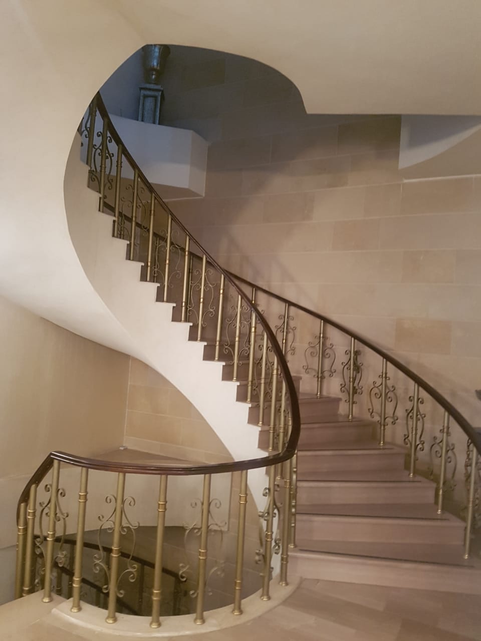 فيلااااا في عبدون 800 م للبيع المستعجل بدااااعي السفر
لا تنسَ أنك شاهدت هذا الإعلان في عنكبوت...