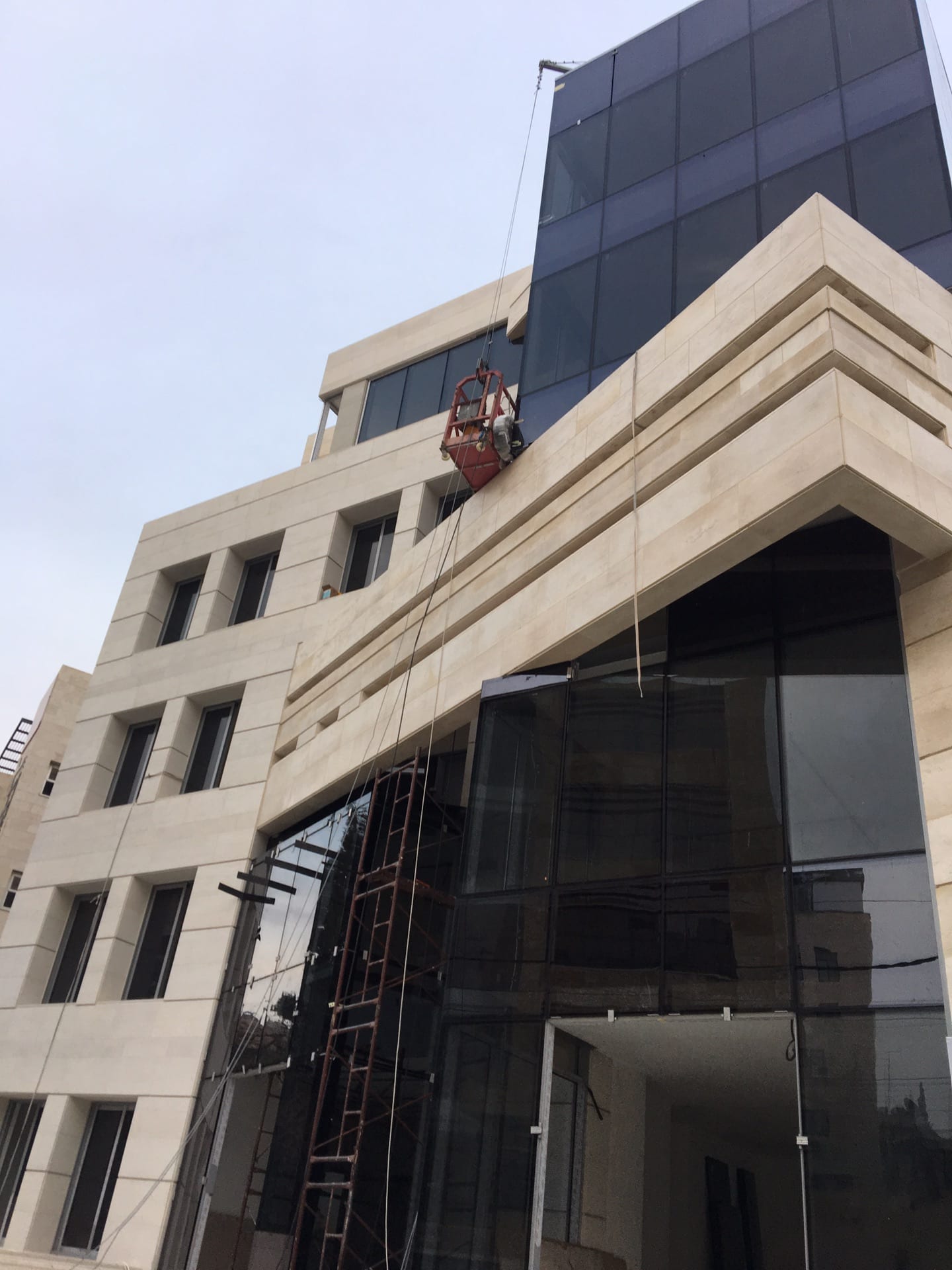 عيادات طبية و مساحات طبية و تجارية مميزة في شارع ابن خلدون بالقرب من مستشفى الخالدي
لا تنسَ أنك شاهدت هذا الإعلان في عنكبوت...