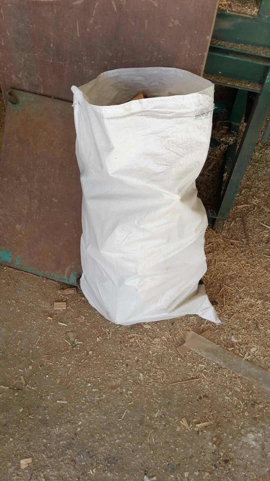 حطب للبيع سرو وصنوبر ولزاب
لا تنسَ أنك شاهدت هذا الإعلان في عنكبوت
يوجد لدينا حطب للبيع شجر س...