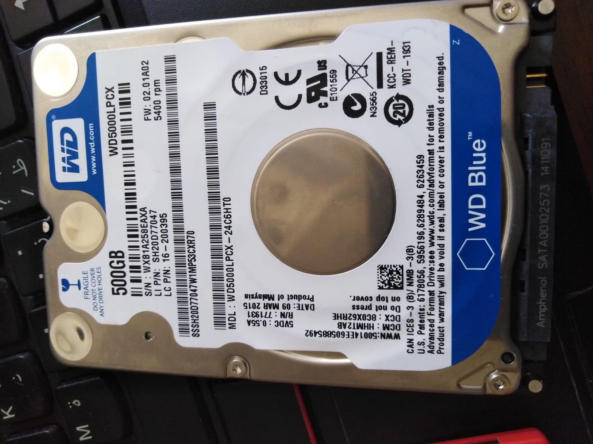هاردسك عدد 2 wd 1 تيرا و 500 جيجا مع وندوز 10 برو
لا تنسَ أنك شاهدت هذا الإعلان في عنكبوت
هار...