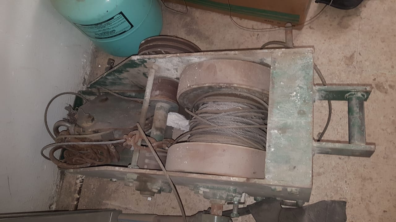 ونش رفع ( صرصور ) بحالة ممتازة
لا تنسَ أنك شاهدت هذا الإعلان في عنكبوت
بحالة ممتازة...