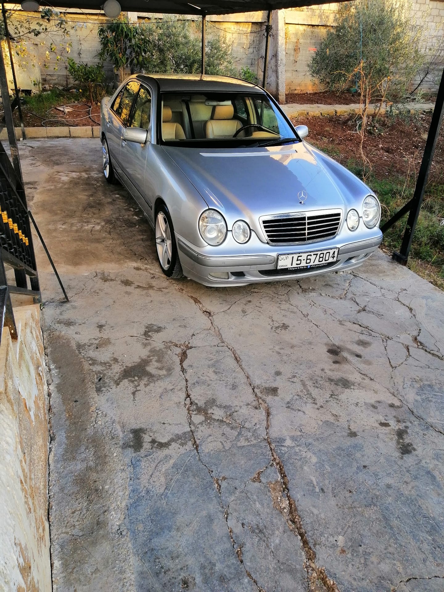 قرش ونص 2001
لا تنسَ أنك شاهدت هذا الإعلان في عنكبوت
للبيع مارسيدس قرش ونص 2001 فل عدا الفتحه...