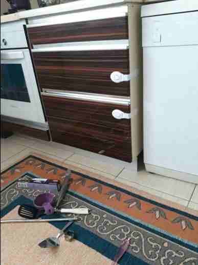 كبسات الأمان لحماية الأطفال Baby lock safety multi functions
لا تنسَ أنك شاهدت هذا الإعلان في عنكبوت...