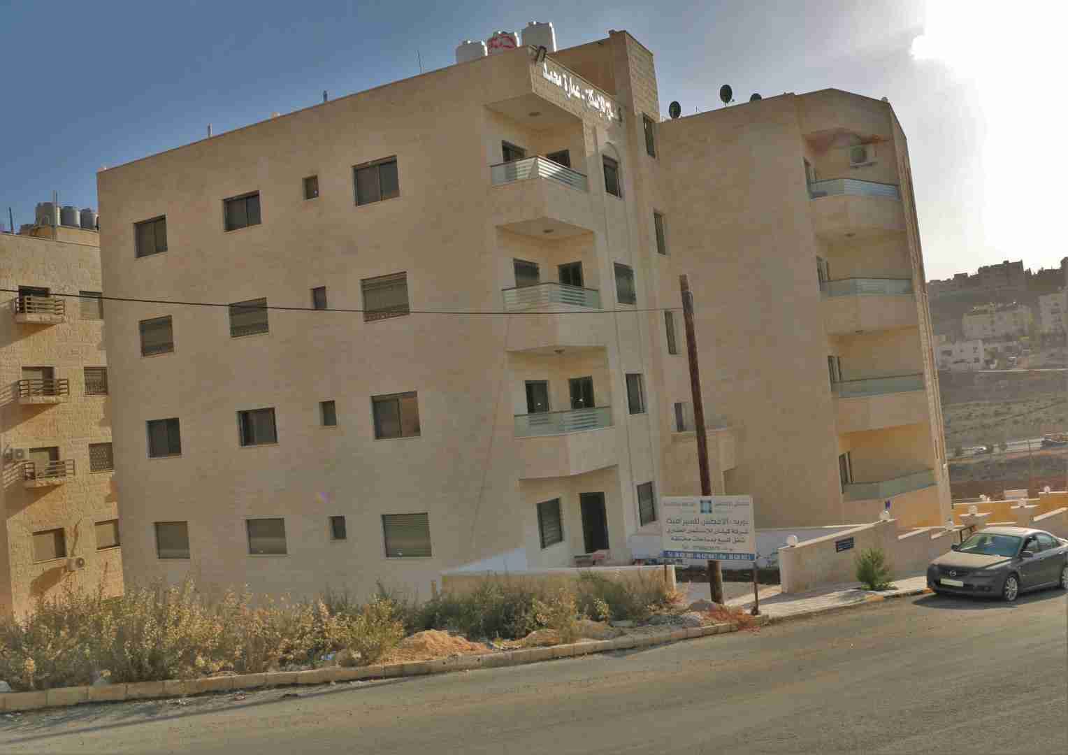شقة طابق اول 131م أمامي للبيع بالأقساط بالجبيهة حي المنصور
لا تنسَ أنك شاهدت هذا الإعلان في عنكبوت...