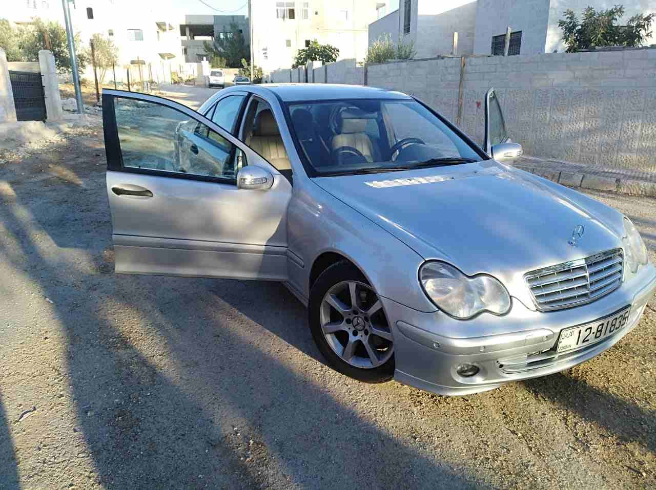 مرسيدس سي 200
لا تنسَ أنك شاهدت هذا الإعلان في عنكبوت
C200 مرسيدس
- موديل 2007
- فحص كااامل 7 جيد...