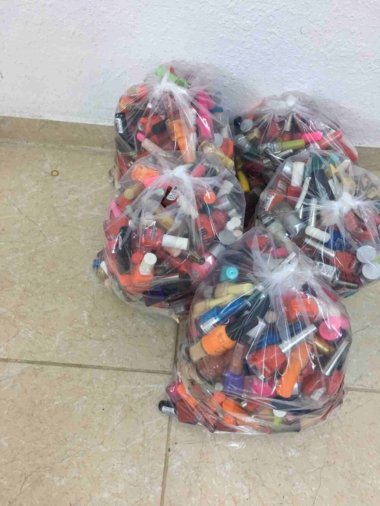 شروه جلوسات وحومره
لا تنسَ أنك شاهدت هذا الإعلان في عنكبوت
شروه حومره وجلوسات بسعر محروق...