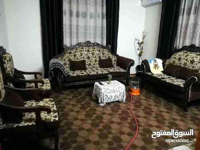 كنب بحالة الجديد
لا تنسَ أنك شاهدت هذا الإعلان في عنكبوت
الكنب لا يوجد فيه خدوش وفراشه جديد ب...
