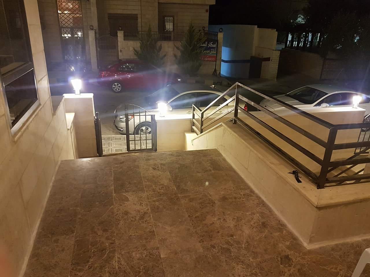 شقة شبه ارضية للبيع في ربوة عبدون من المالك مباشرة بسعر مغري
لا تنسَ أنك شاهدت هذا الإعلان في عنكبوت...