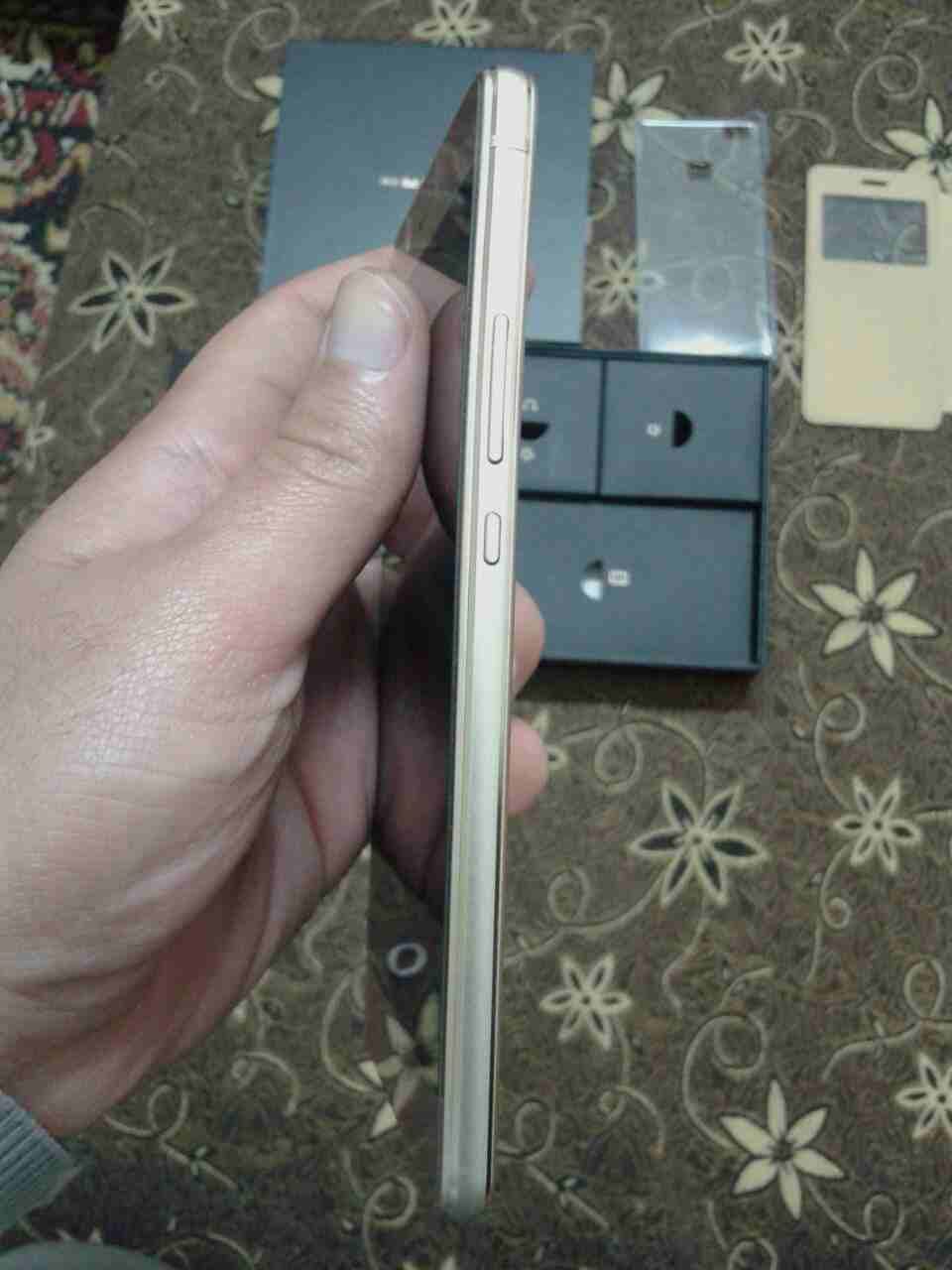 p9 lite huawei كامل اغراضه بسعر مغري استعمال 4شهر
لا تنسَ أنك شاهدت هذا الإعلان في عنكبوت
اعلى مو...