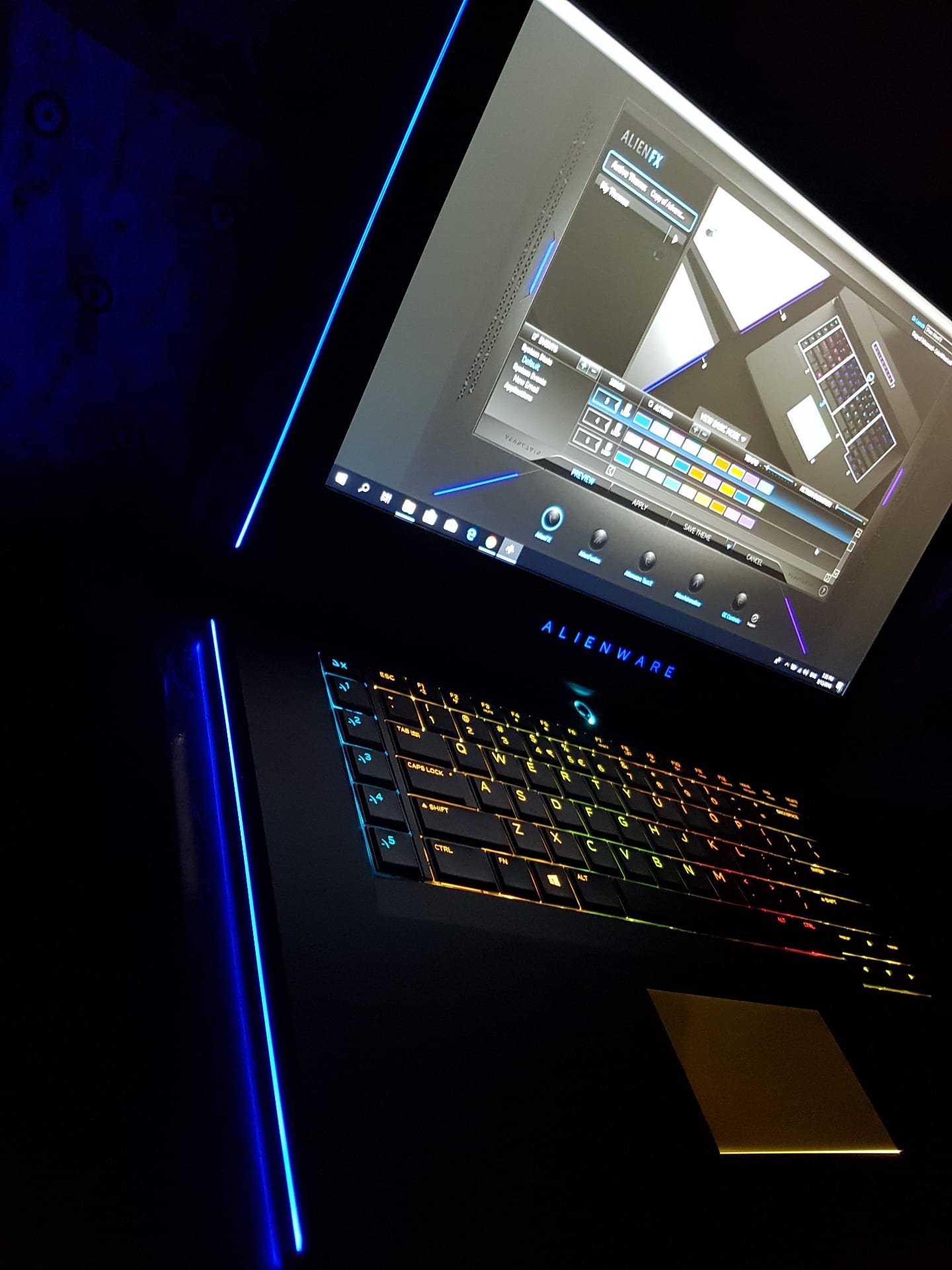 ALIENWARE 15R3 LAPTOP GTX 1080
لا تنسَ أنك شاهدت هذا الإعلان في عنكبوت
alienware gaming and d...