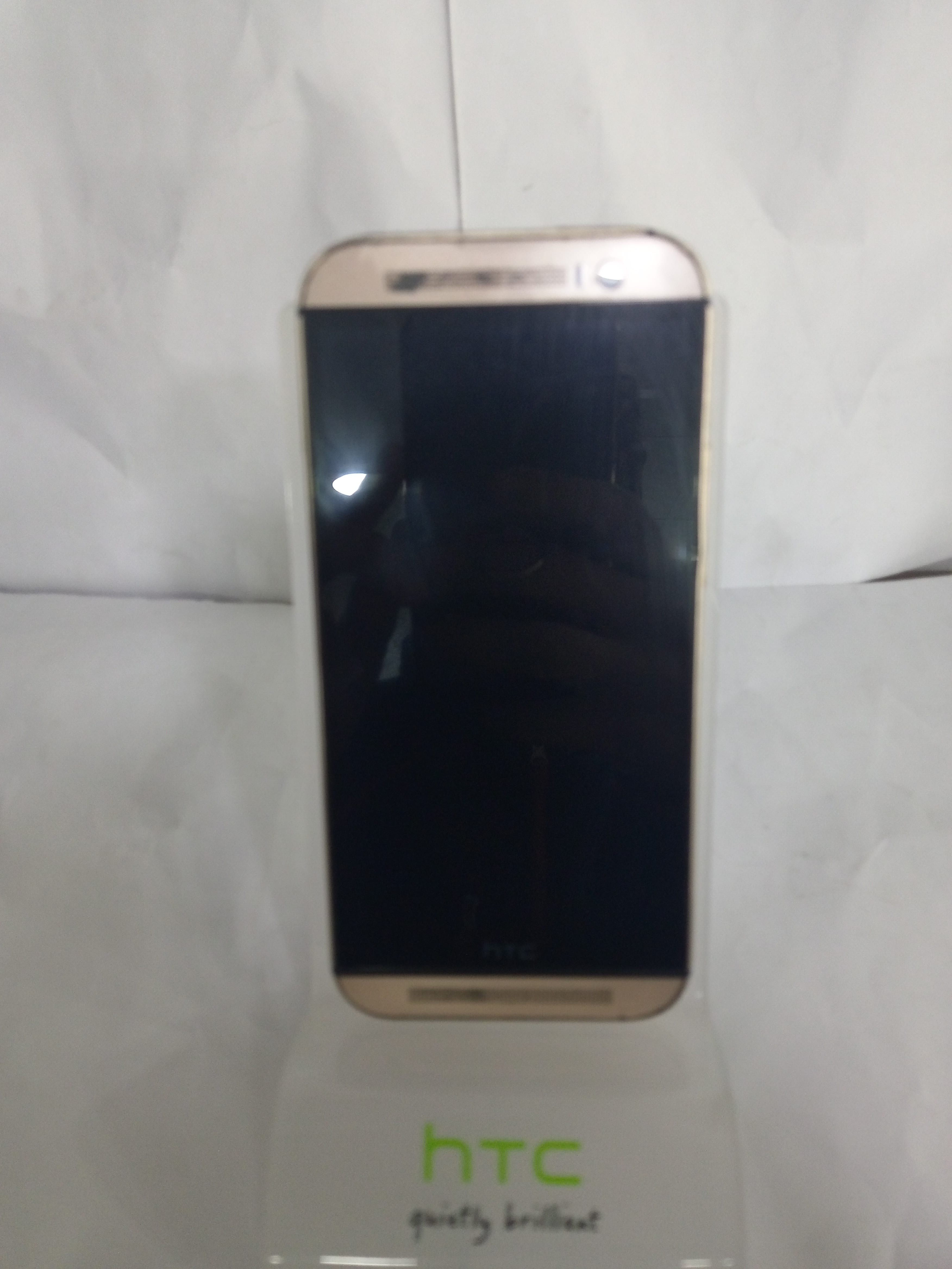 اتش تي سي وان ام 8 ذهبي للبيع
لا تنسَ أنك شاهدت هذا الإعلان في عنكبوت
HTC ONE M8 Gold 4G 16Gb...