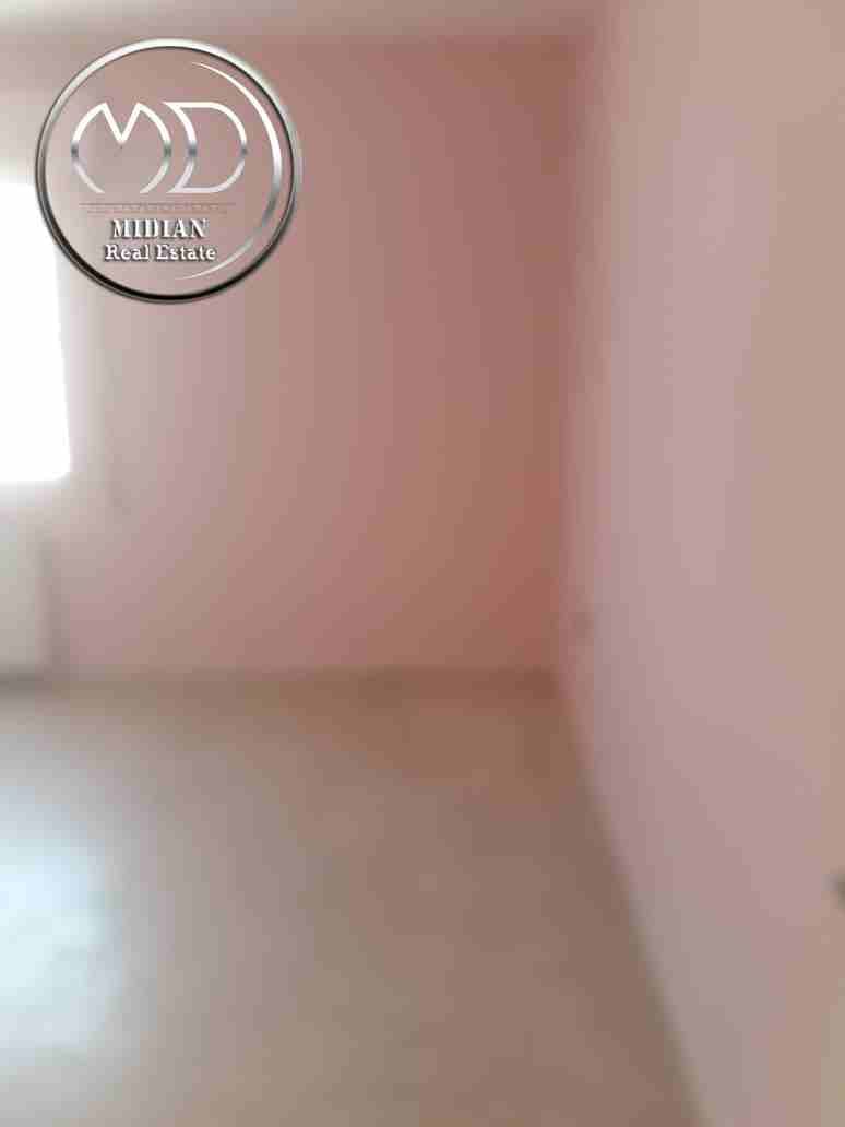 شقه فارغه للايجار ديرغبار مقابل جونيا مساحه 190م طابق ثالث بسعر مغري .
لا تنسَ أنك شاهدت هذا الإعلان في عنكبوت...