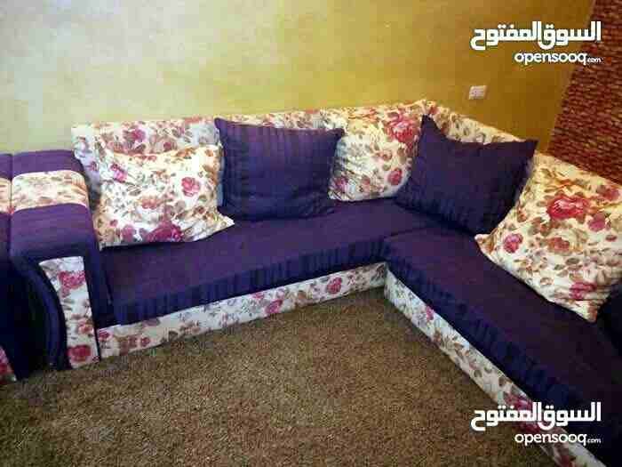كورنر في حاله ممتازه
لا تنسَ أنك شاهدت هذا الإعلان في عنكبوت
مقاعد متحركه سهل الغسيل...