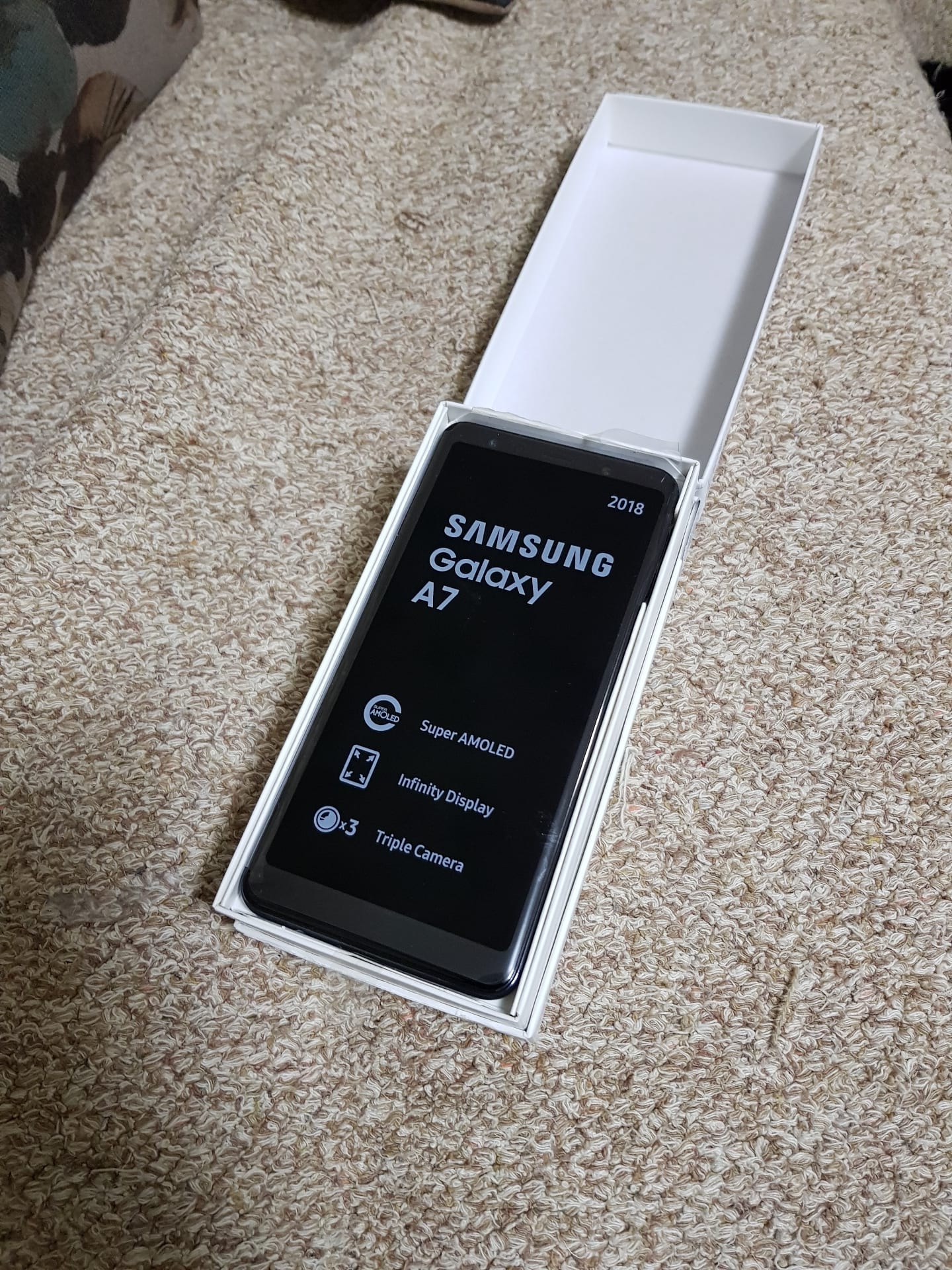 samsung A7 2018.bci كامل اغراضه للبيع
لا تنسَ أنك شاهدت هذا الإعلان في عنكبوت
الجهاز استخدام...