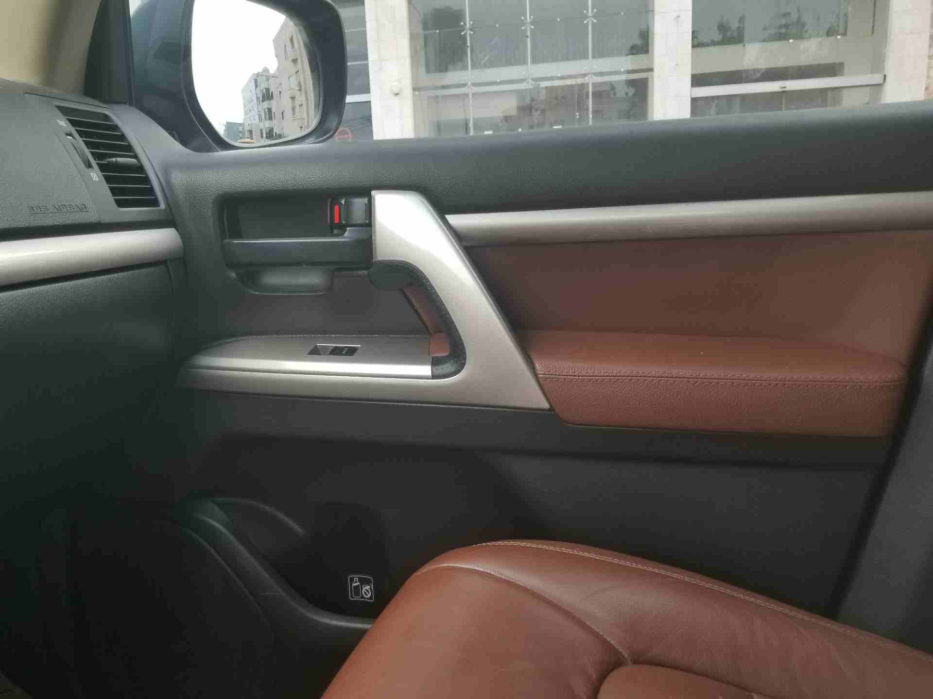 لاندكروزر V8 2008 محول 2017 فحص كامل
لا تنسَ أنك شاهدت هذا الإعلان في عنكبوت
تويوتا لاندكروزر
مود...