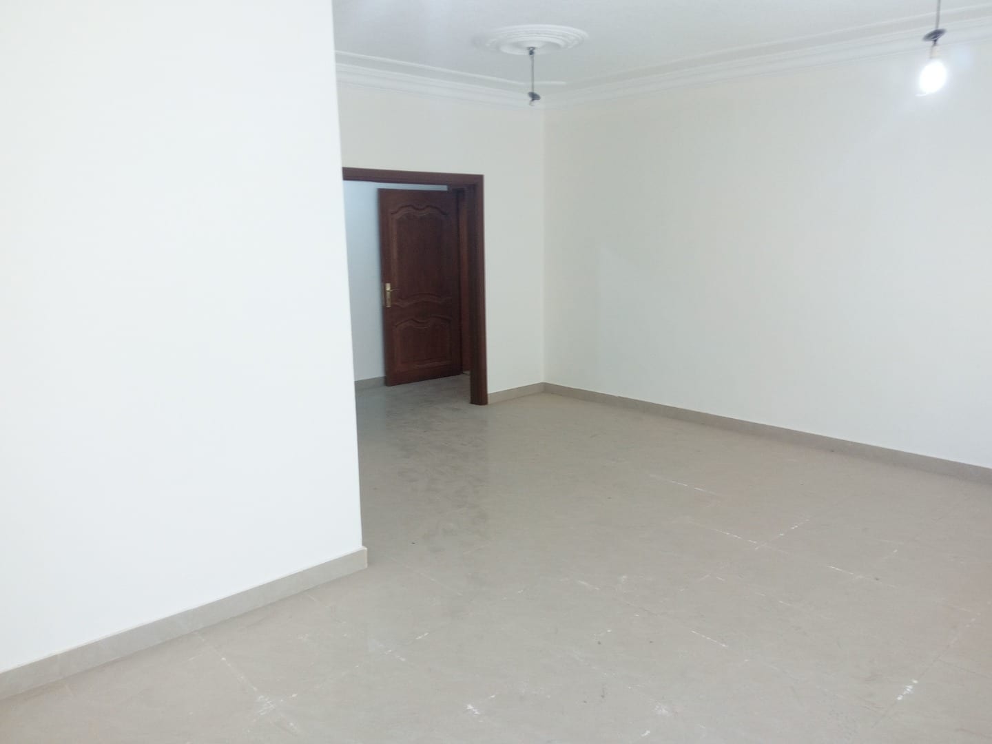 شقة فاخرة للبيع في المدينة الرياضية 176م و 85م حديقة وترسات
لا تنسَ أنك شاهدت هذا الإعلان في عنكبوت...