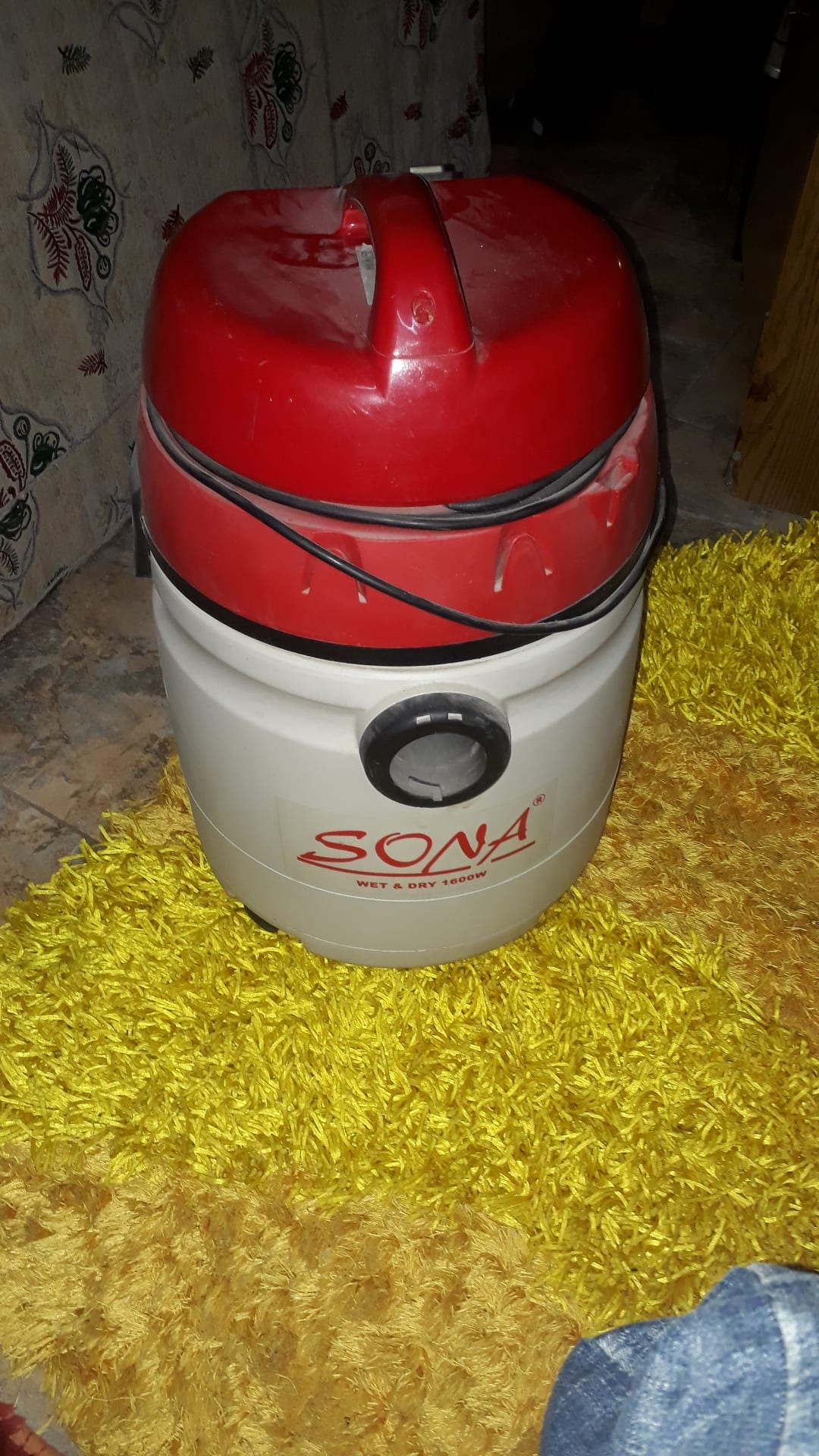 اجهزه كهربآئيه وجنطات للباص
لا تنسَ أنك شاهدت هذا الإعلان في عنكبوت
الجنط خمس فردات مع الكوشو...