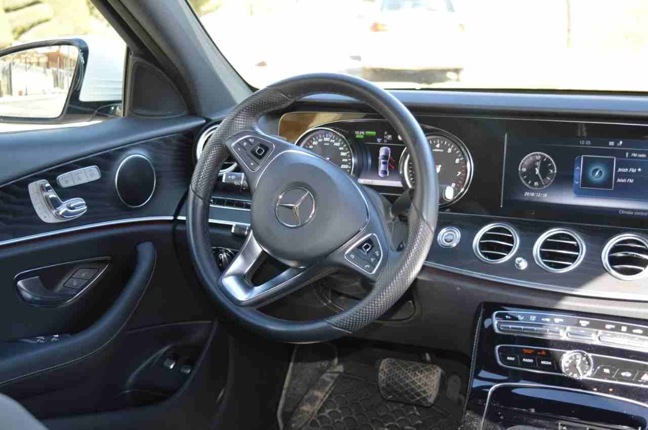 سيارة مرسيدس E350 eهايبريد للبيع
لا تنسَ أنك شاهدت هذا الإعلان في عنكبوت
سيارة مرسيدس E350 e مودي...