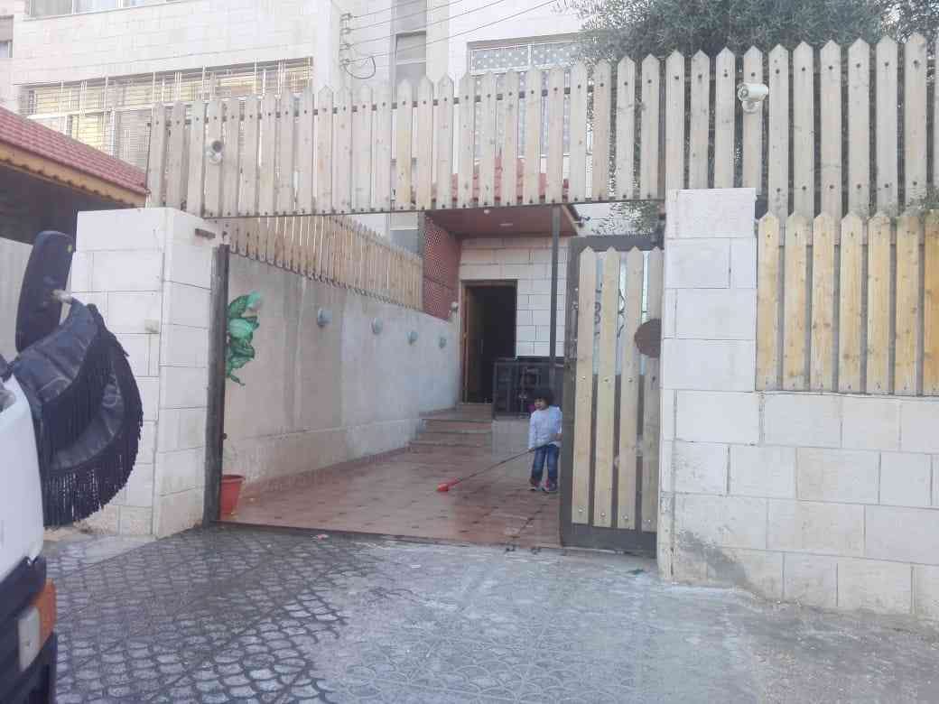 شقة ارضية 145م 250م حديقة وكراج خاص في مرج الحمام - 3 نوم واحد ماستر-
لا تنسَ أنك شاهدت هذا الإعلان في عنكبوت...