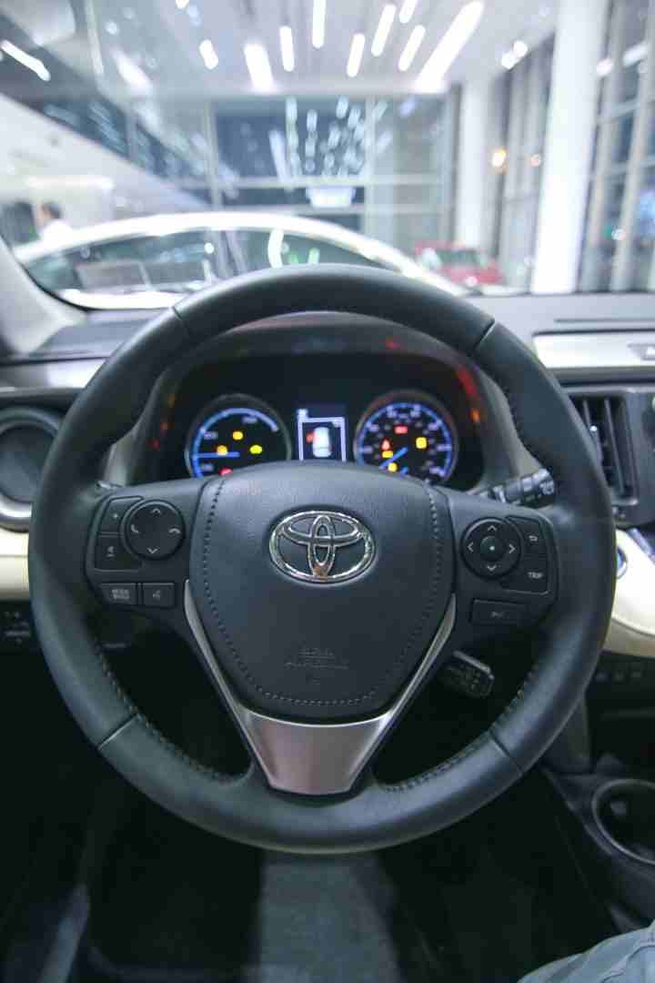 تــويــوتــا RAV-4 2018 / 2017 / 2016
لا تنسَ أنك شاهدت هذا الإعلان في عنكبوت
BUSTANJI MOTORS
#ا...