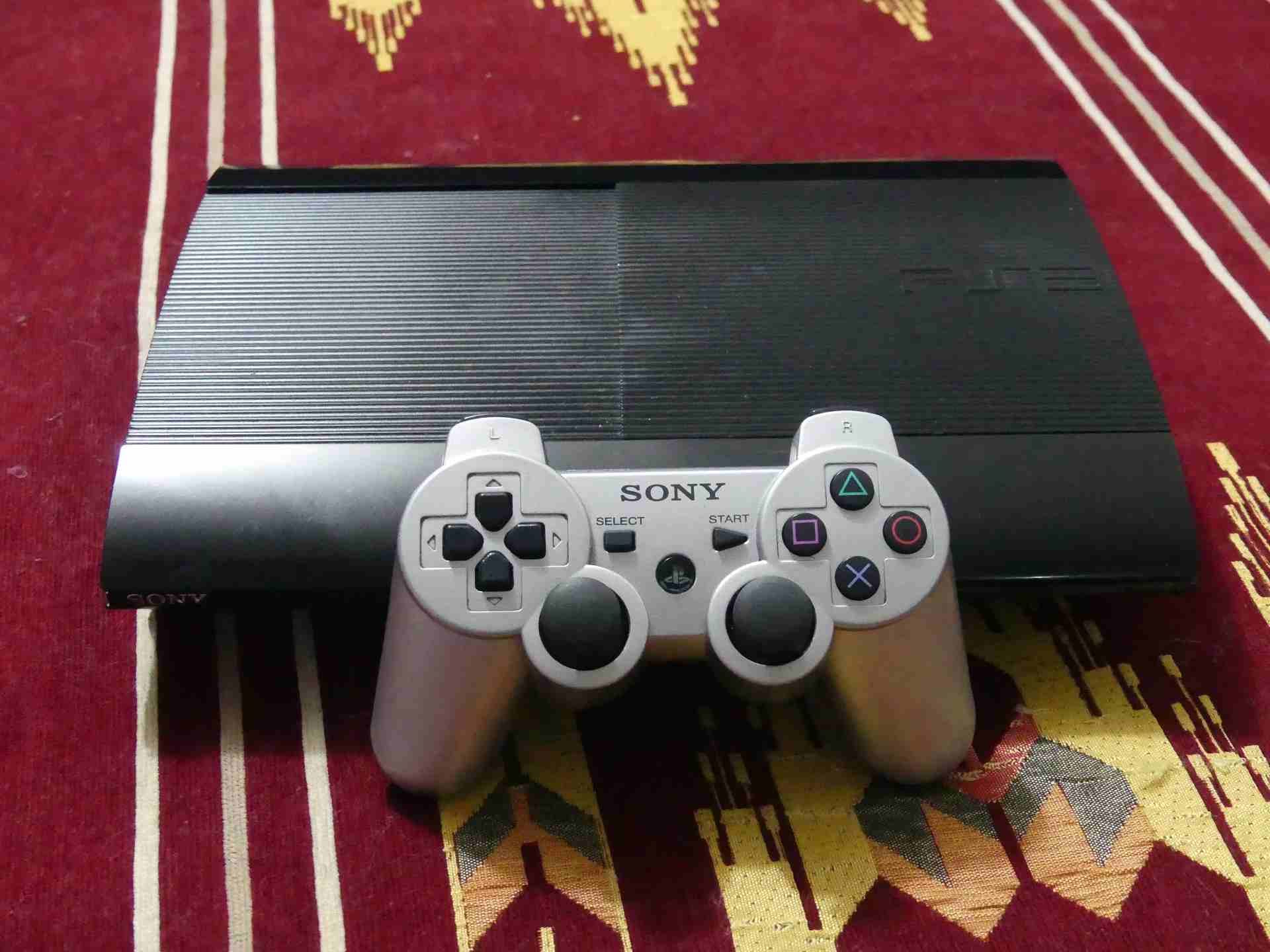 ... ps3 بحاااال الوكالة..
لا تنسَ أنك شاهدت هذا الإعلان في عنكبوت
بلاستيشن 3... سوبر سليم... بحال...