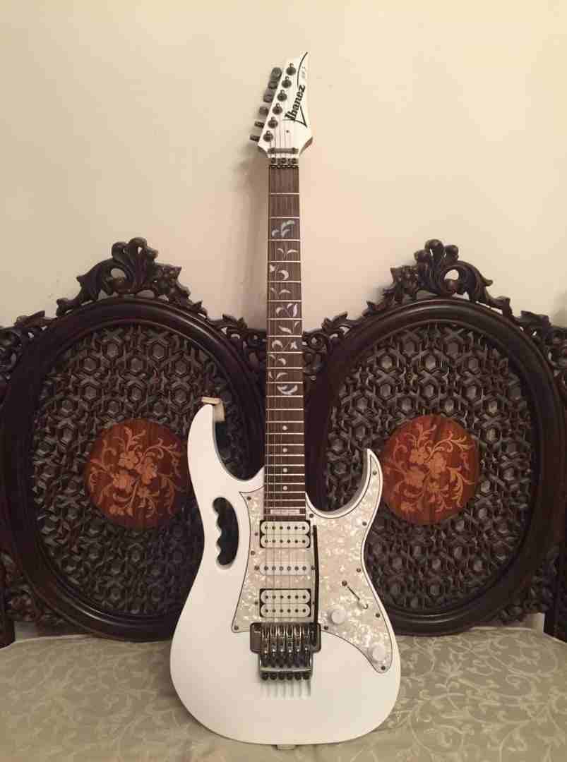 Ibanez JEM 555 / جيتار
لا تنسَ أنك شاهدت هذا الإعلان في عنكبوت
اليكترك جيتار Ibanez Ibanez JEM 55...
