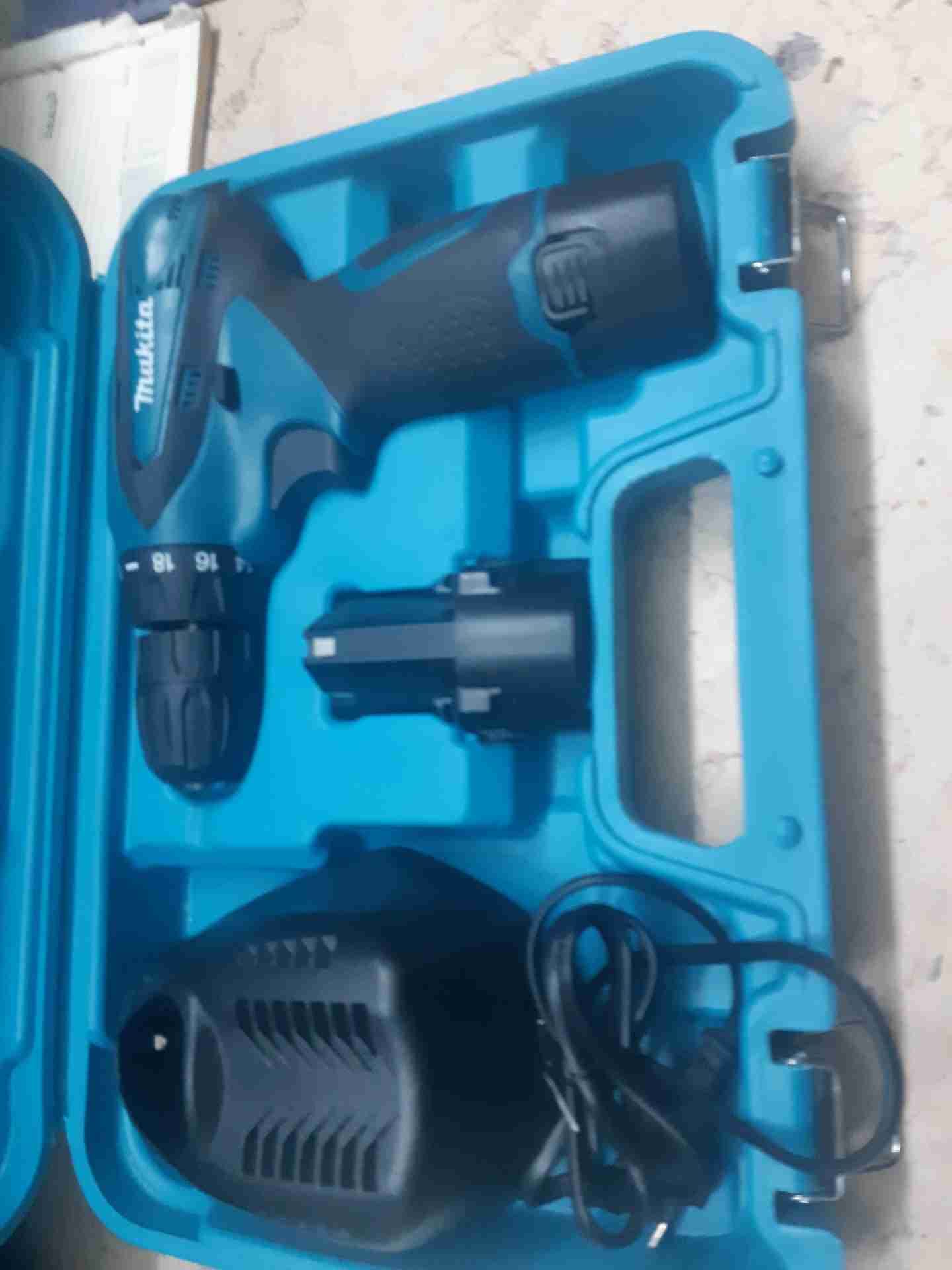 دريل ماكيتا ياباني 18 volts cordless drill makita
لا تنسَ أنك شاهدت هذا الإعلان في عنكبوت
درل...