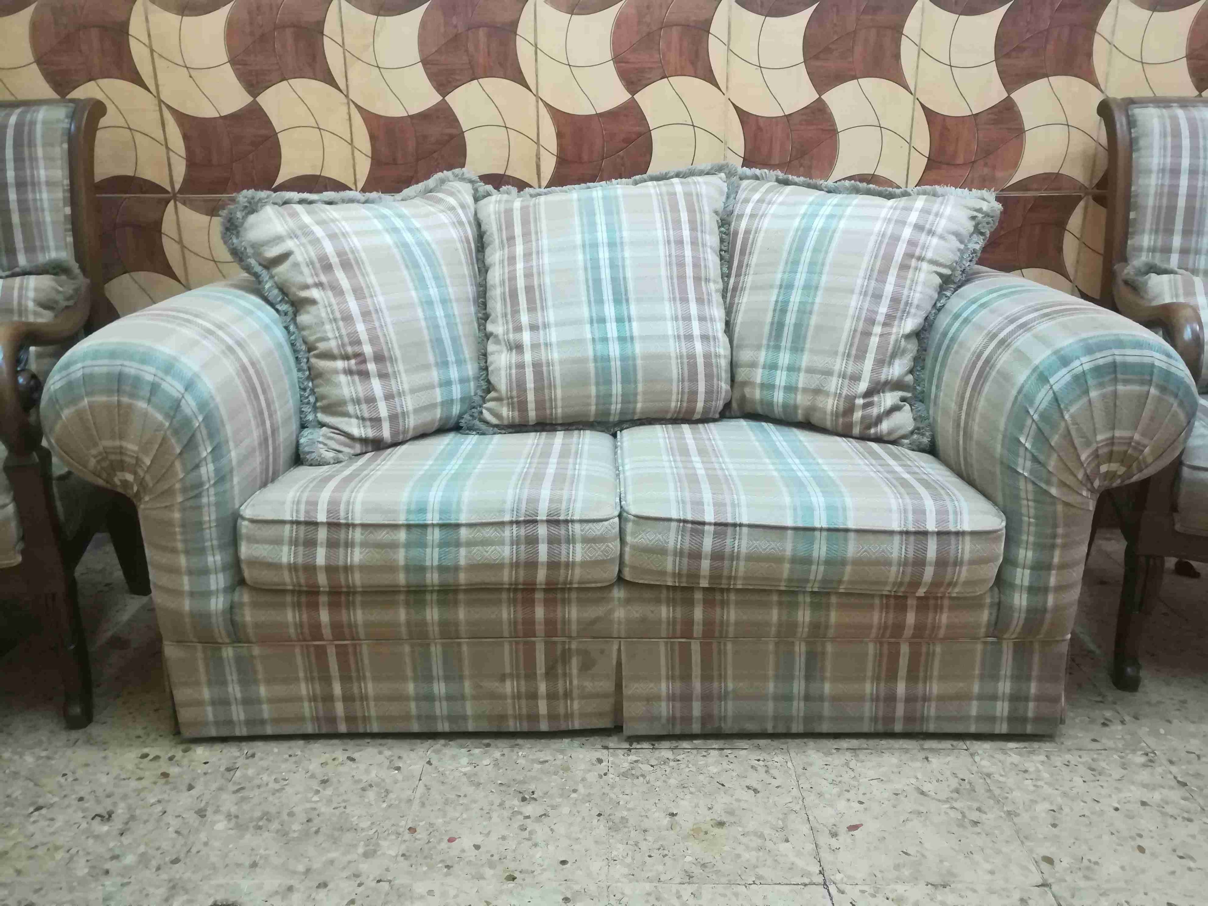 طقم كنب أمريكي ميداس مع طاولاته
لا تنسَ أنك شاهدت هذا الإعلان في عنكبوت
خشب سويد كندي وزان ثق...