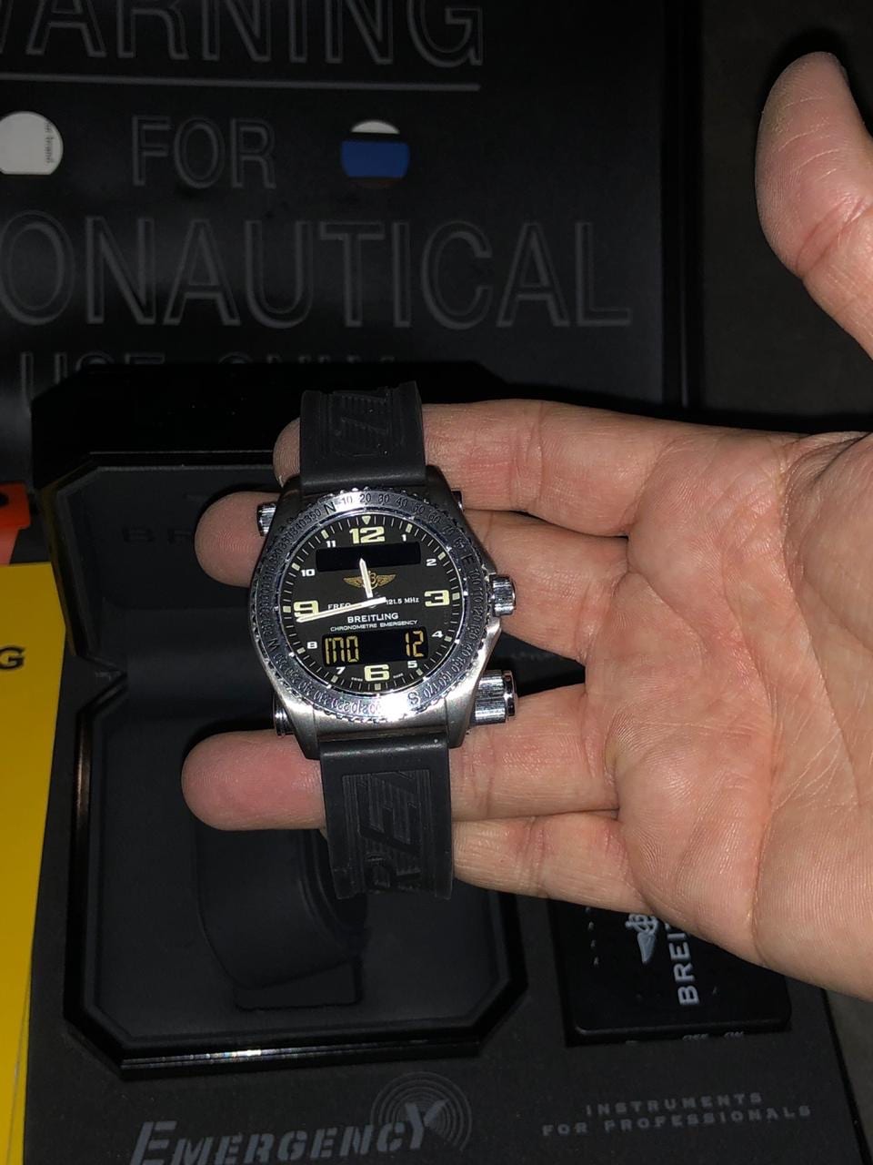 Breitling Emergency
لا تنسَ أنك شاهدت هذا الإعلان في عنكبوت
In great condition with box &...