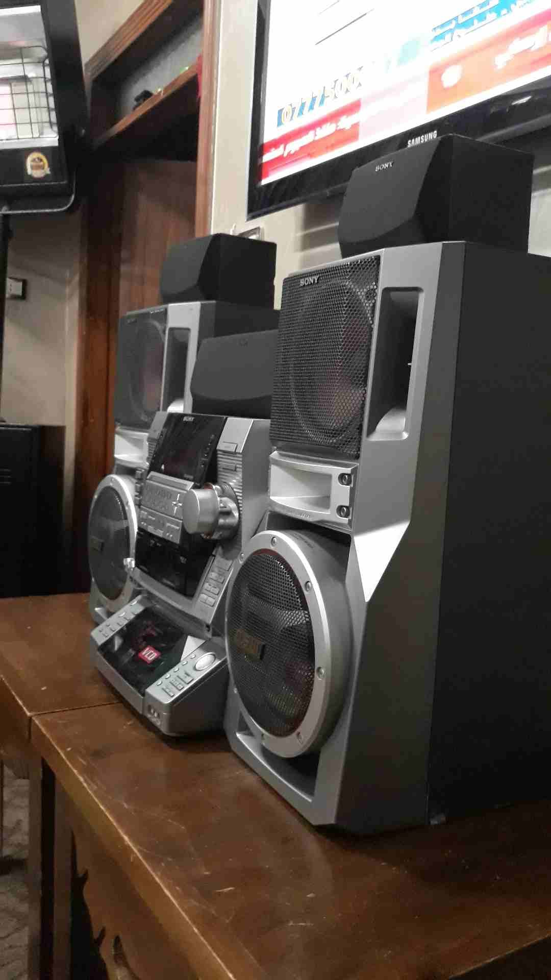 DJ SONY ضخم STEREO aiwa بسعر مغري
لا تنسَ أنك شاهدت هذا الإعلان في عنكبوت
DJ SONY STEREO ai...
