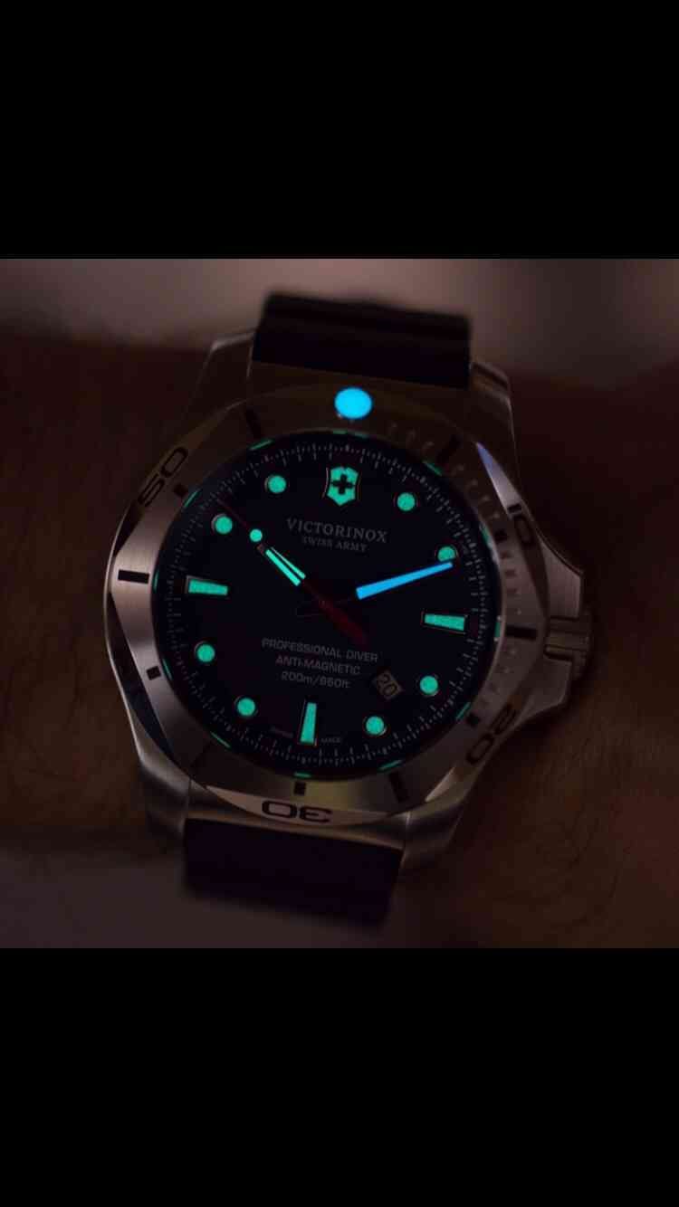 Victorinox INOX Diver ProWatch
لا تنسَ أنك شاهدت هذا الإعلان في عنكبوت
- watch in a mint cond...