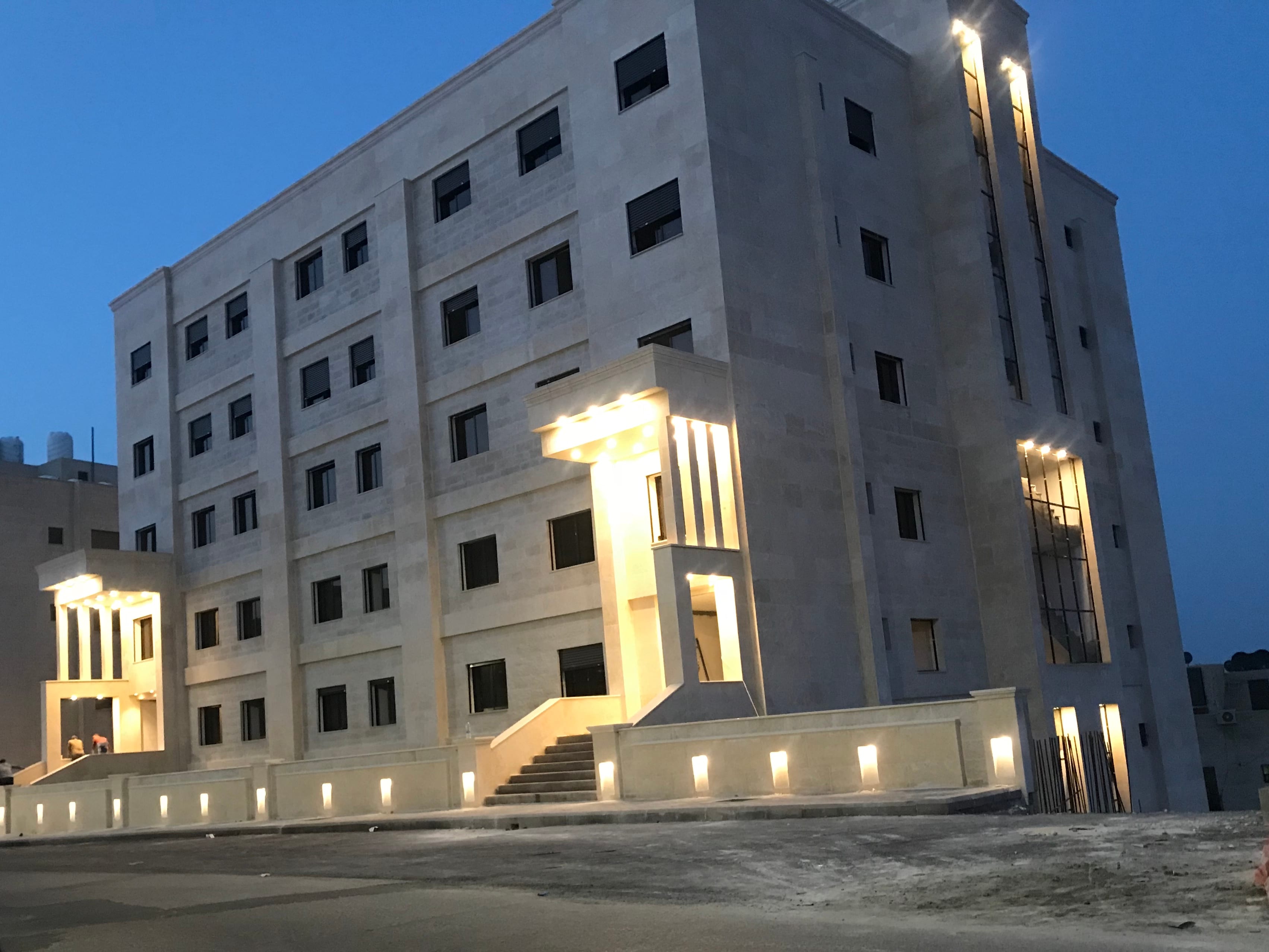 استوديوهات 35 م2 للبيع في شارع الجامعة
لا تنسَ أنك شاهدت هذا الإعلان في عنكبوت
استديوهات 35 م...