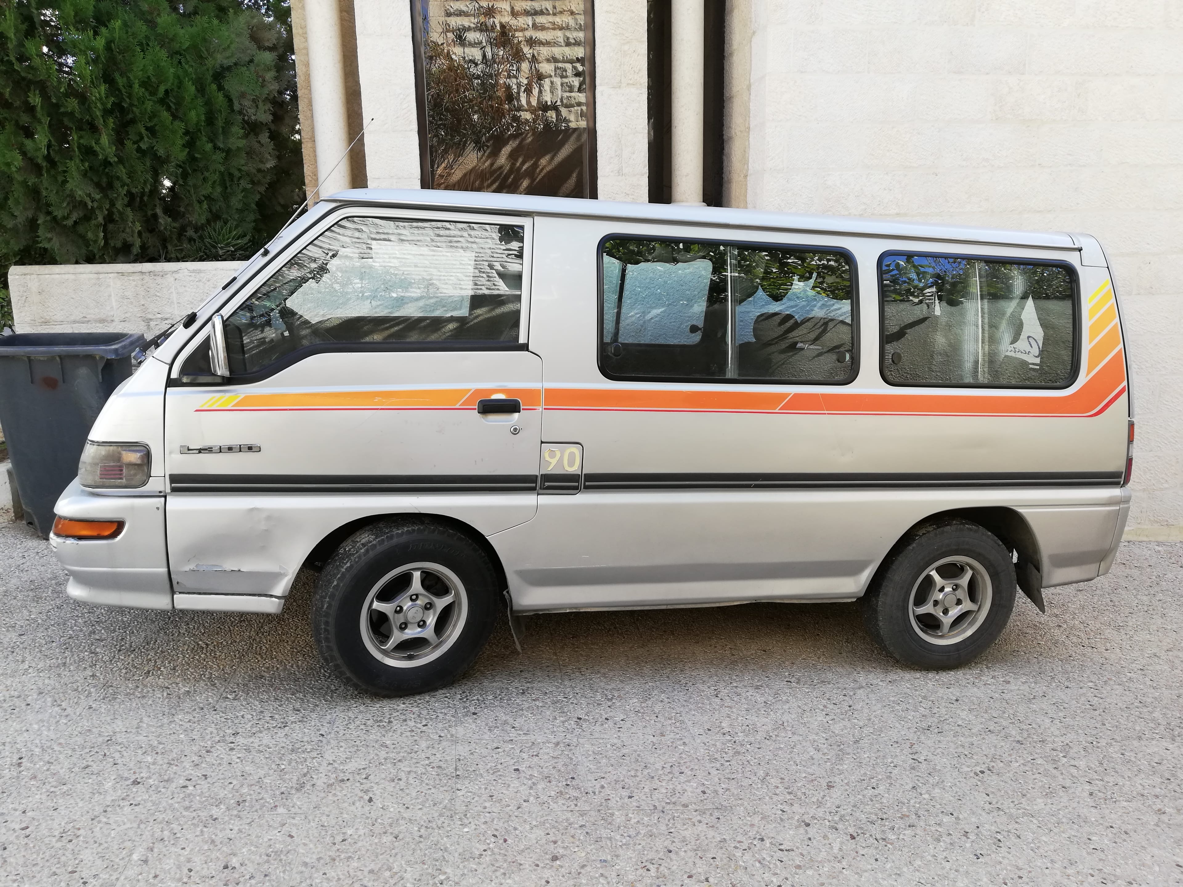 باص ميتسوبيشي L300
لا تنسَ أنك شاهدت هذا الإعلان في عنكبوت
باص ميتسوبيشي L300 موديل 97 بنزين...