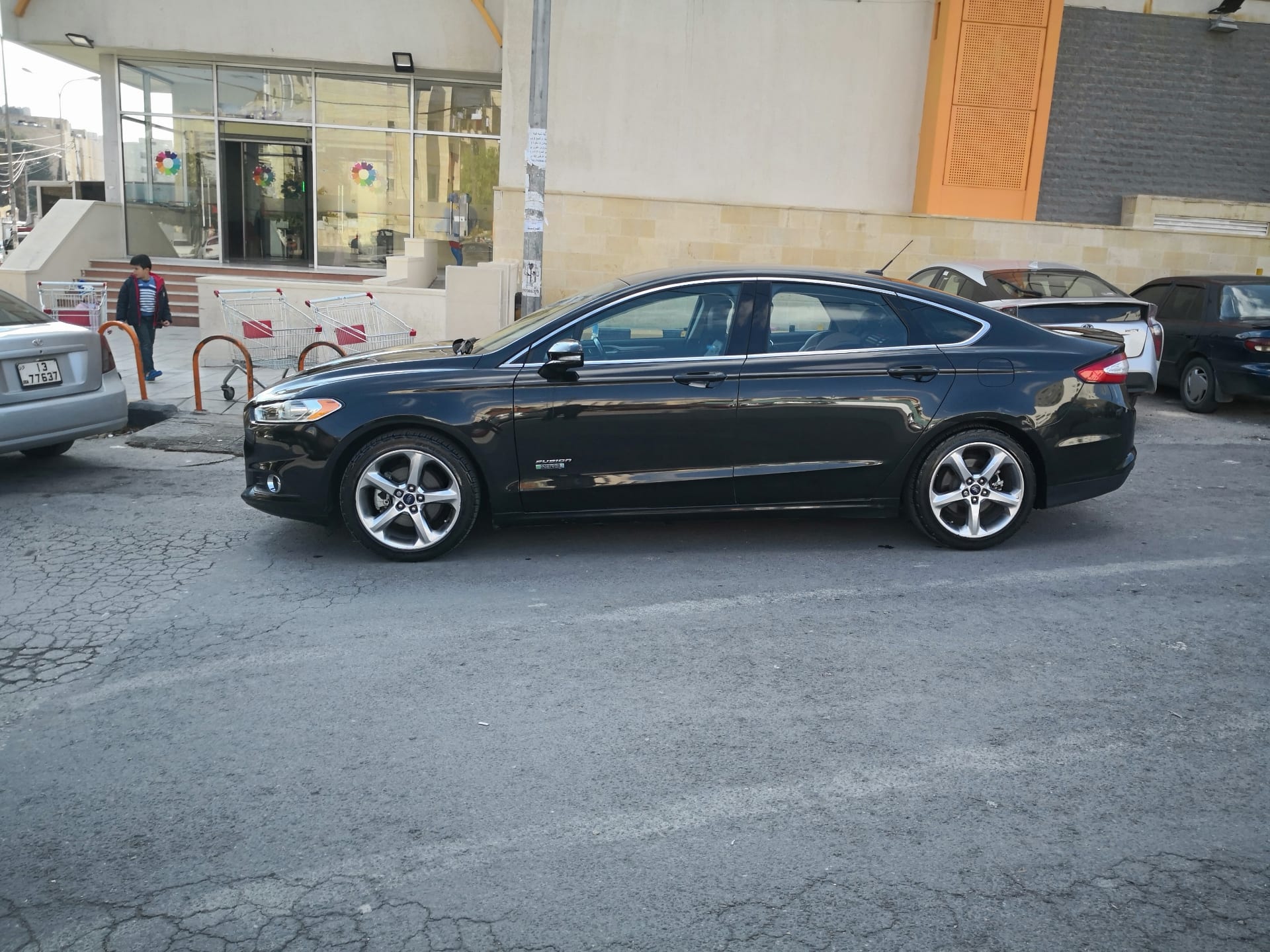Ford Fusion
لا تنسَ أنك شاهدت هذا الإعلان في عنكبوت
فورد فيوجن 2014 SE
فحص سبعه جيد
سالفج ضر...